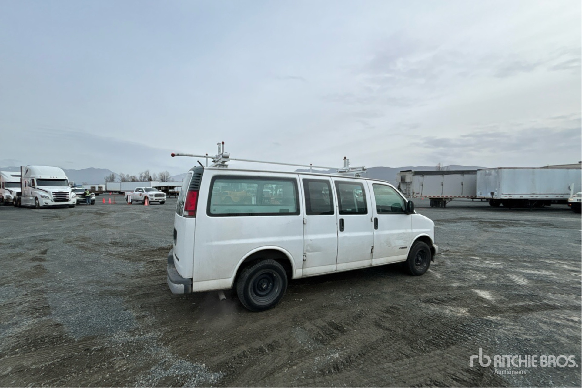 General Appearance with Picture, Right Rear Corner