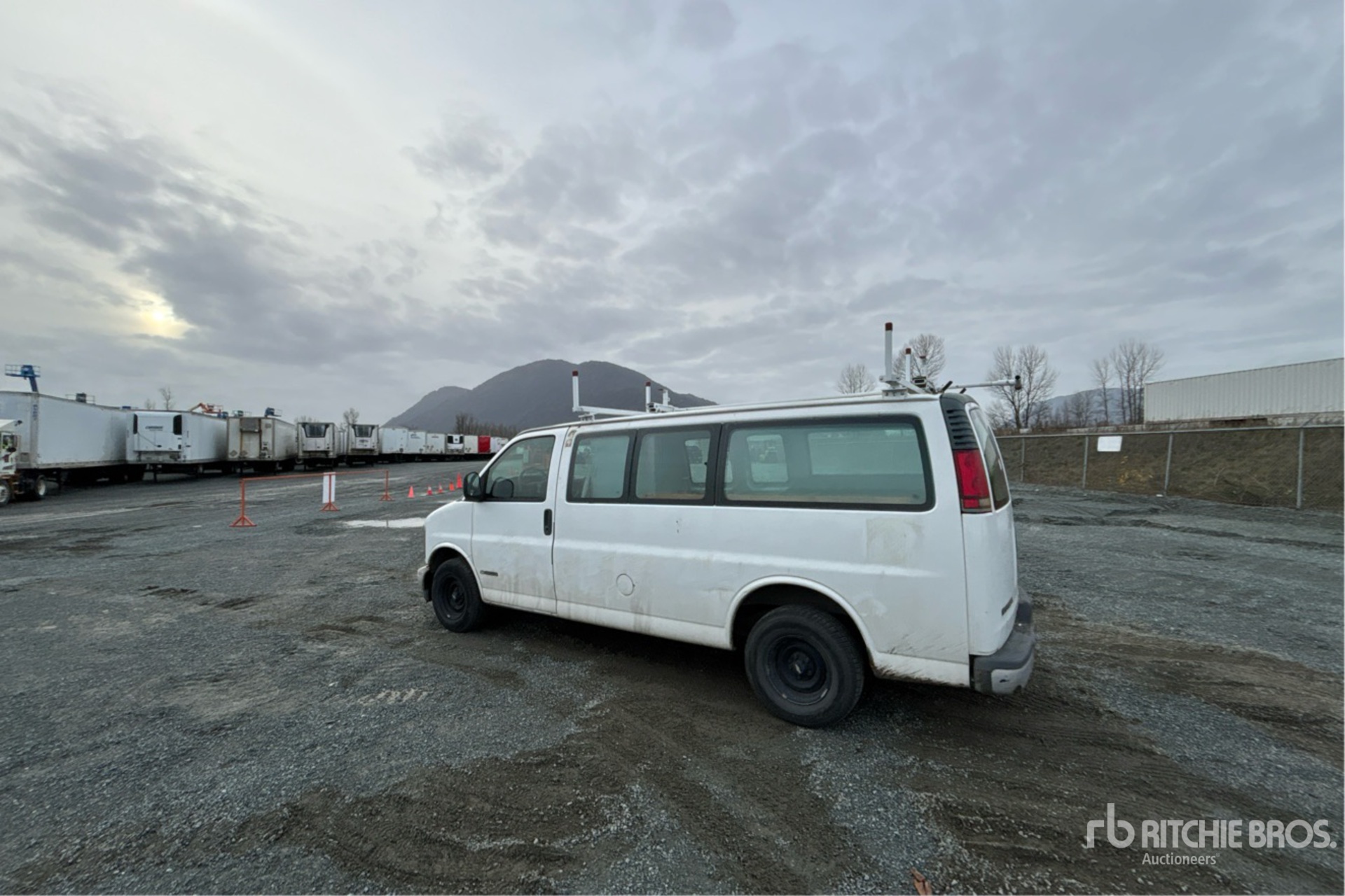 General Appearance with Picture, Left Rear Corner