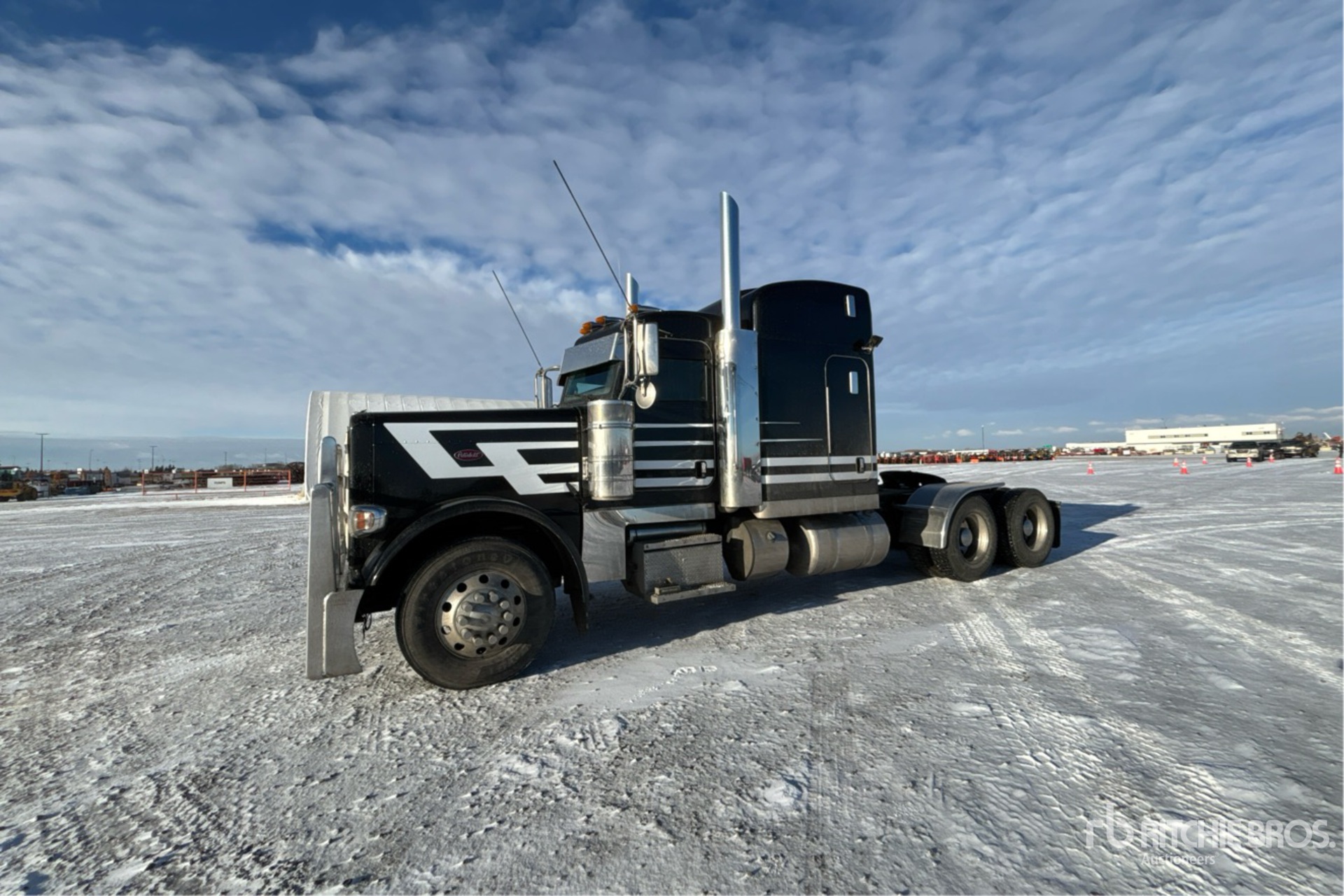 Aspect général with Image, coin avant gauche