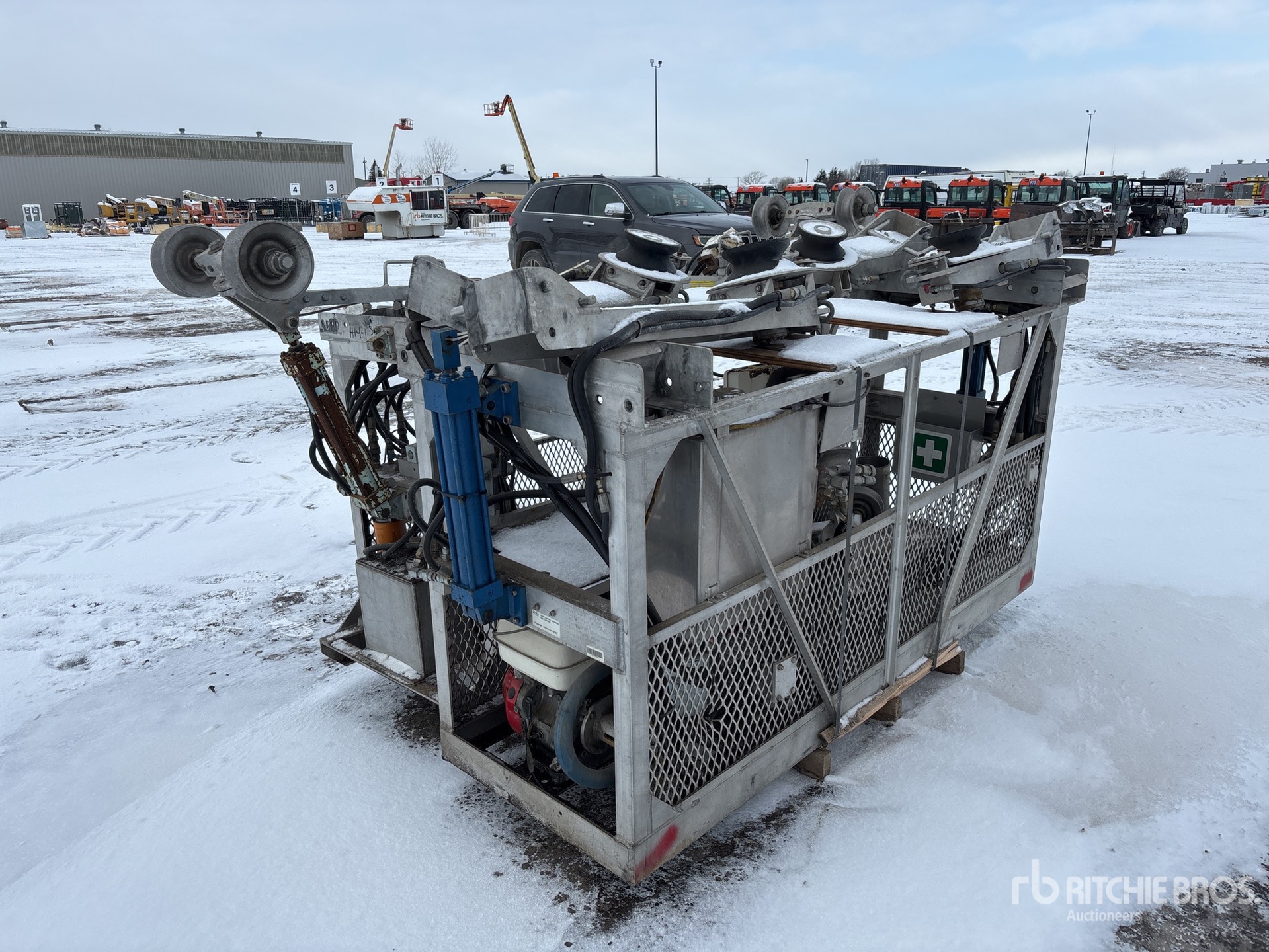 General Appearance with Foto, angolo posteriore sinistro