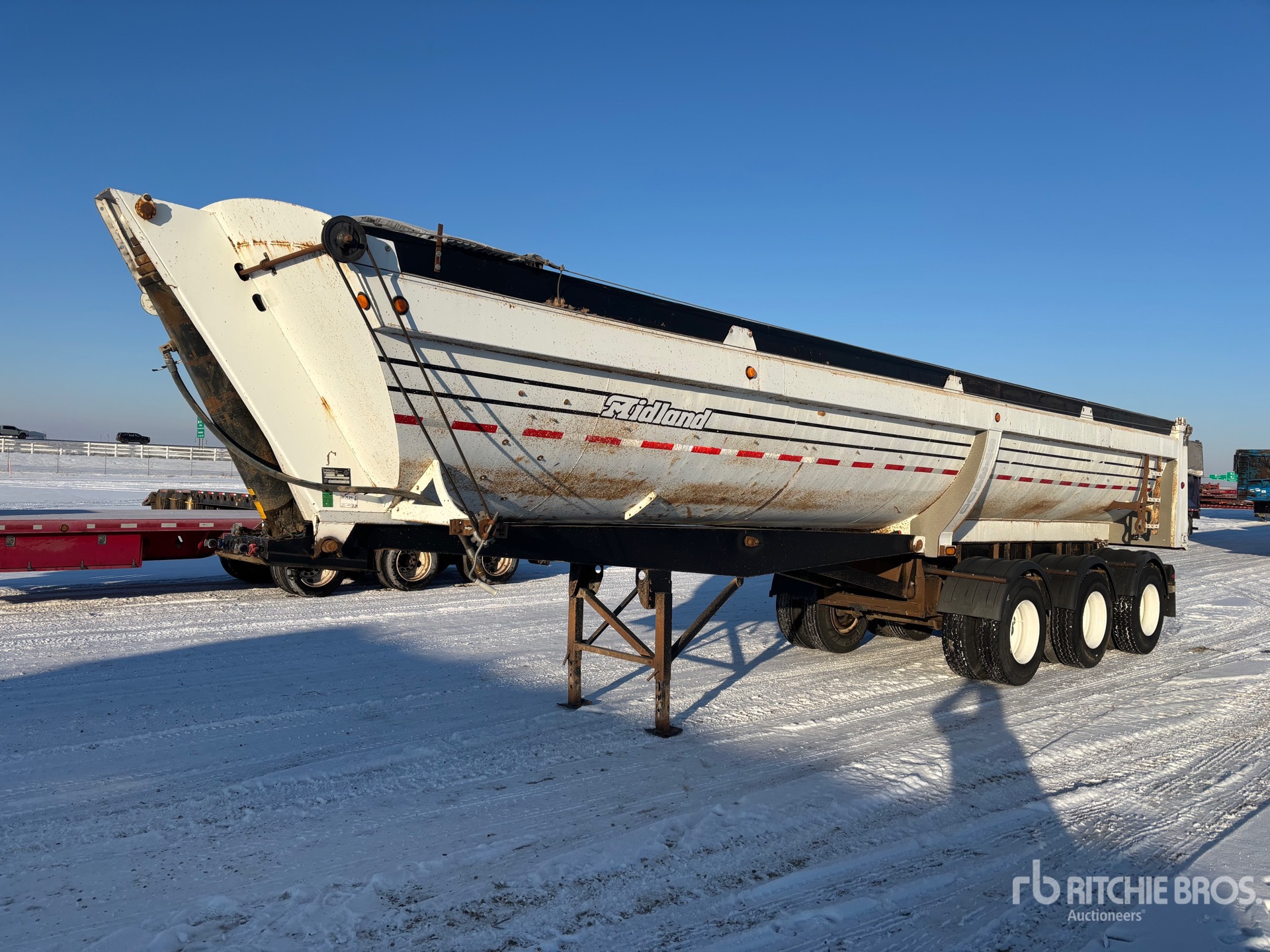 General Appearance with Bild, Ecke vorne links