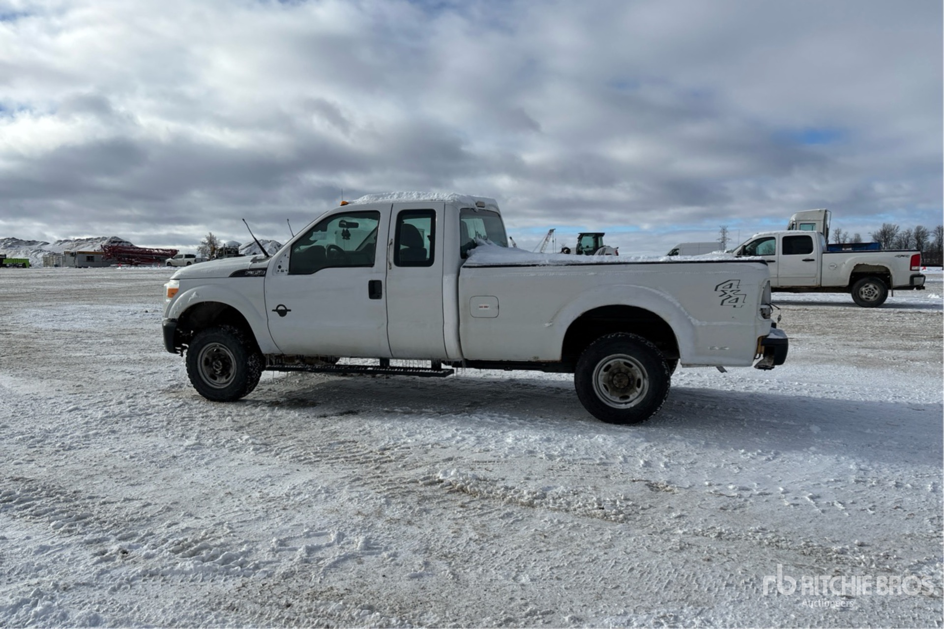 General Appearance with Imagen: esquina trasera izquierda