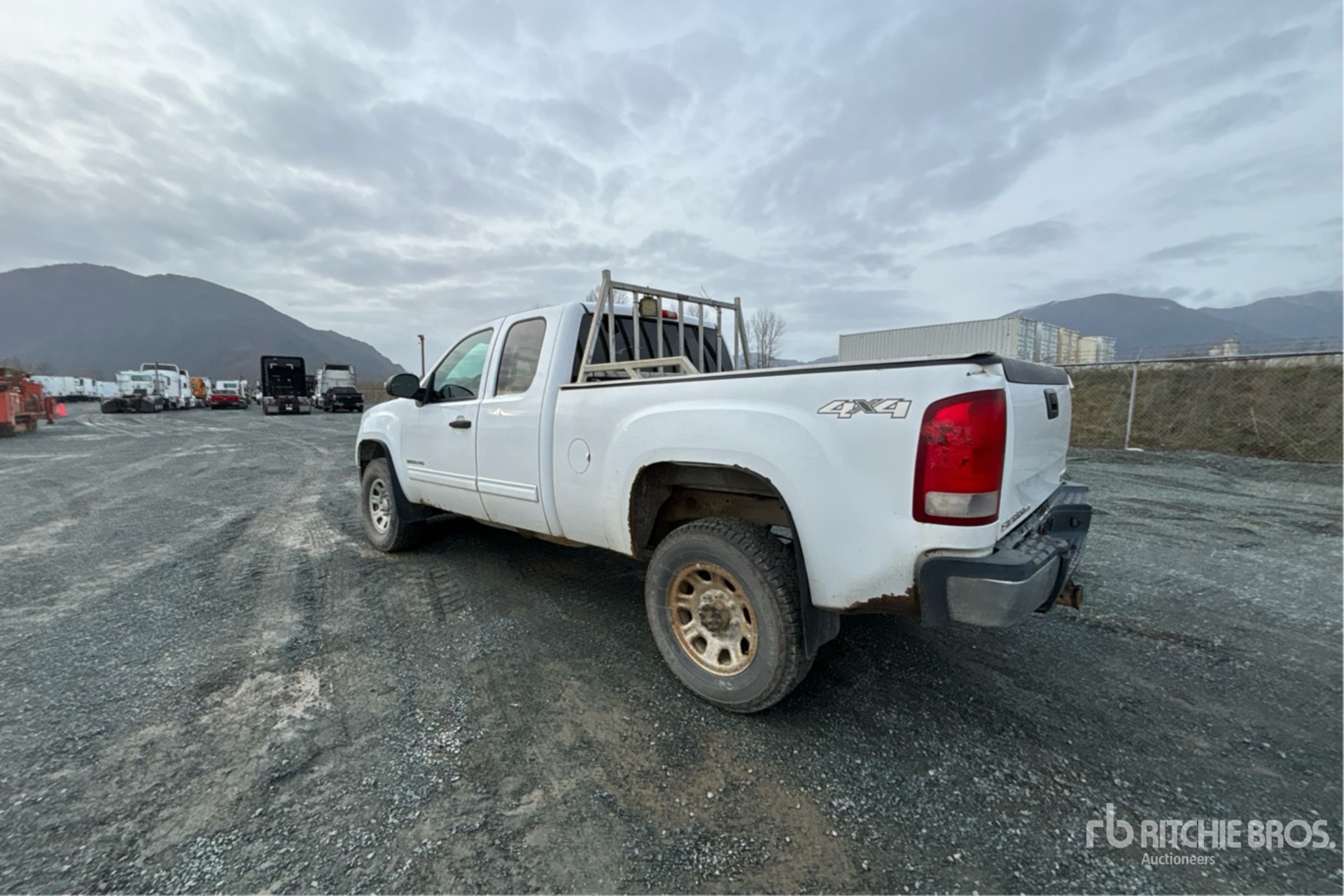 General Appearance with Picture, Left Rear Corner