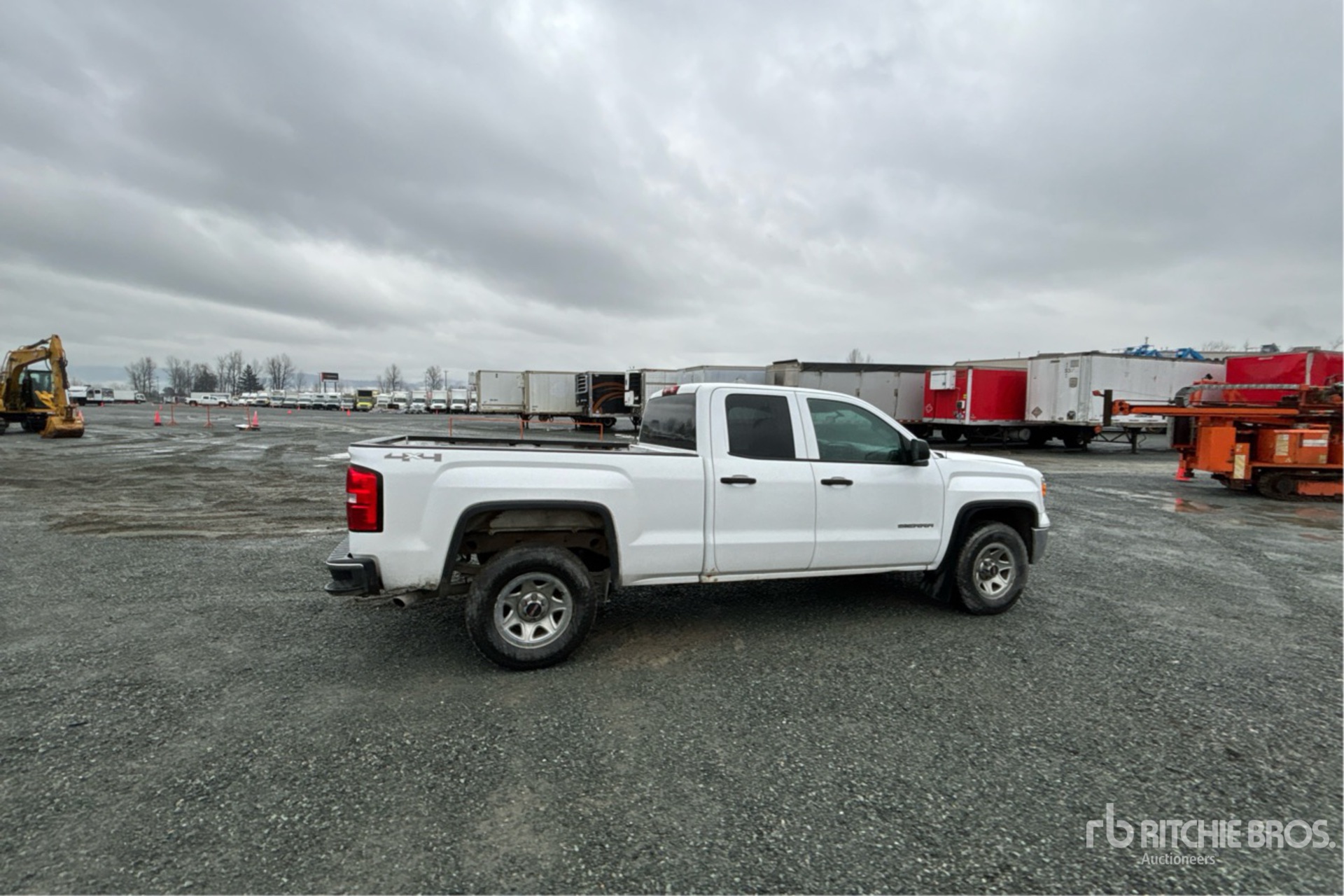 General Appearance with Picture, Right Rear Corner