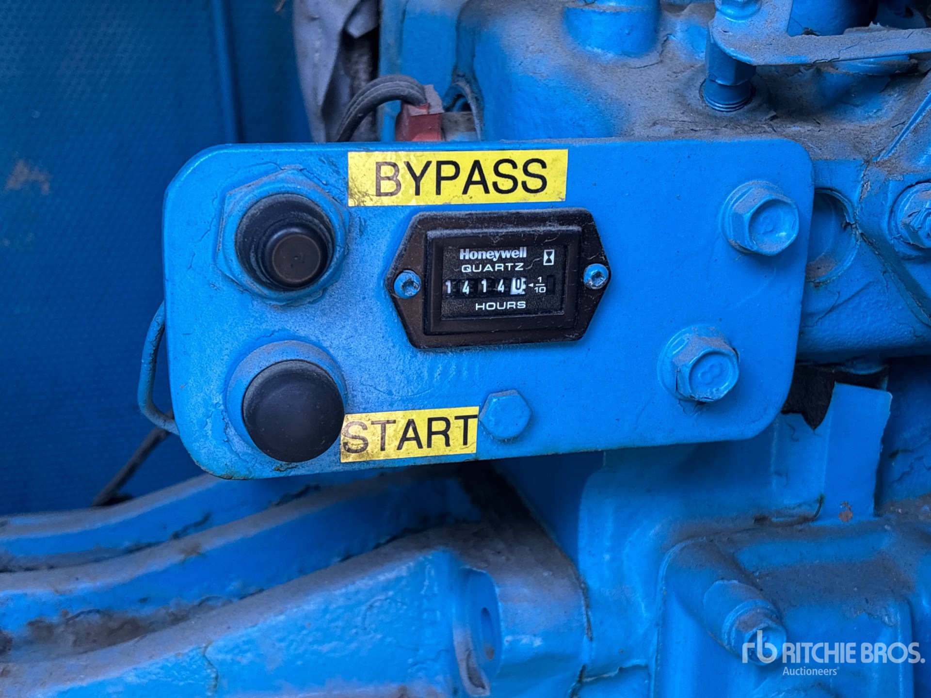 General Appearance with Hour Meter / Odometer