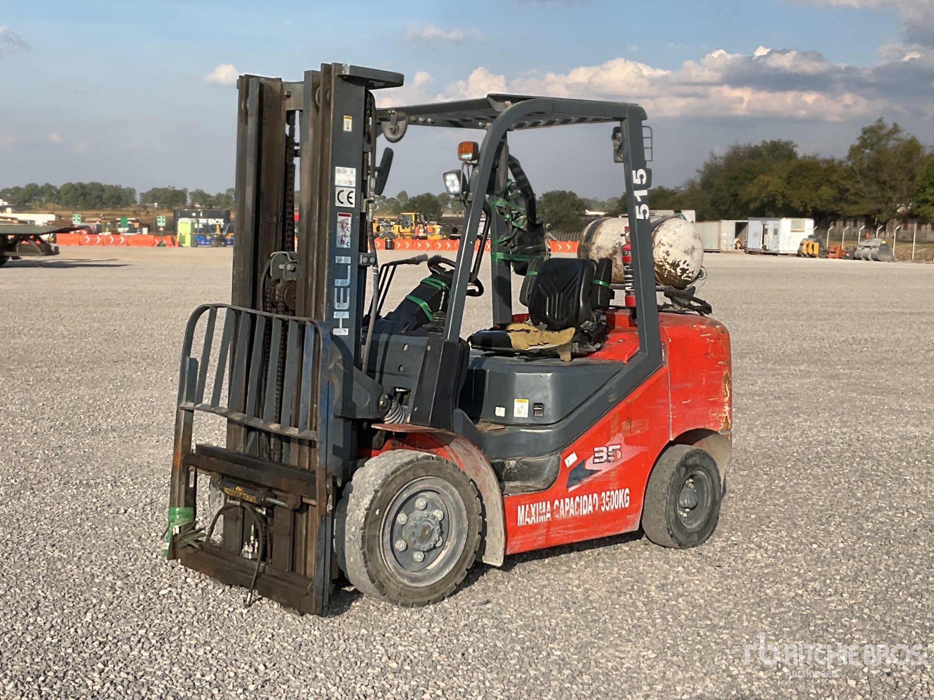 General Appearance with Featured Photo