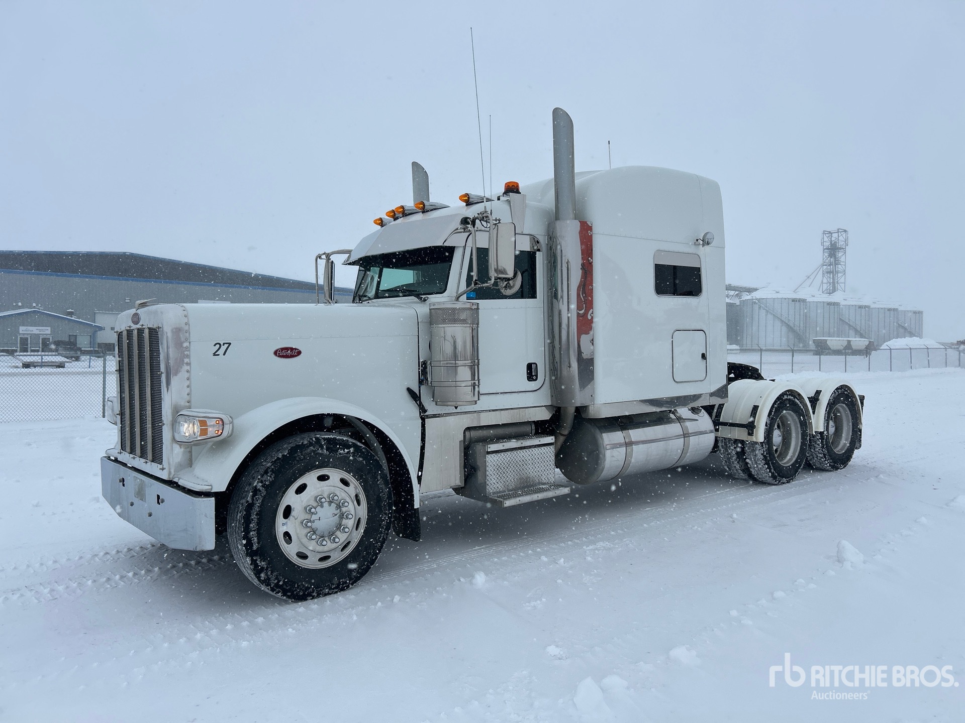 General Appearance with Image, coin avant gauche