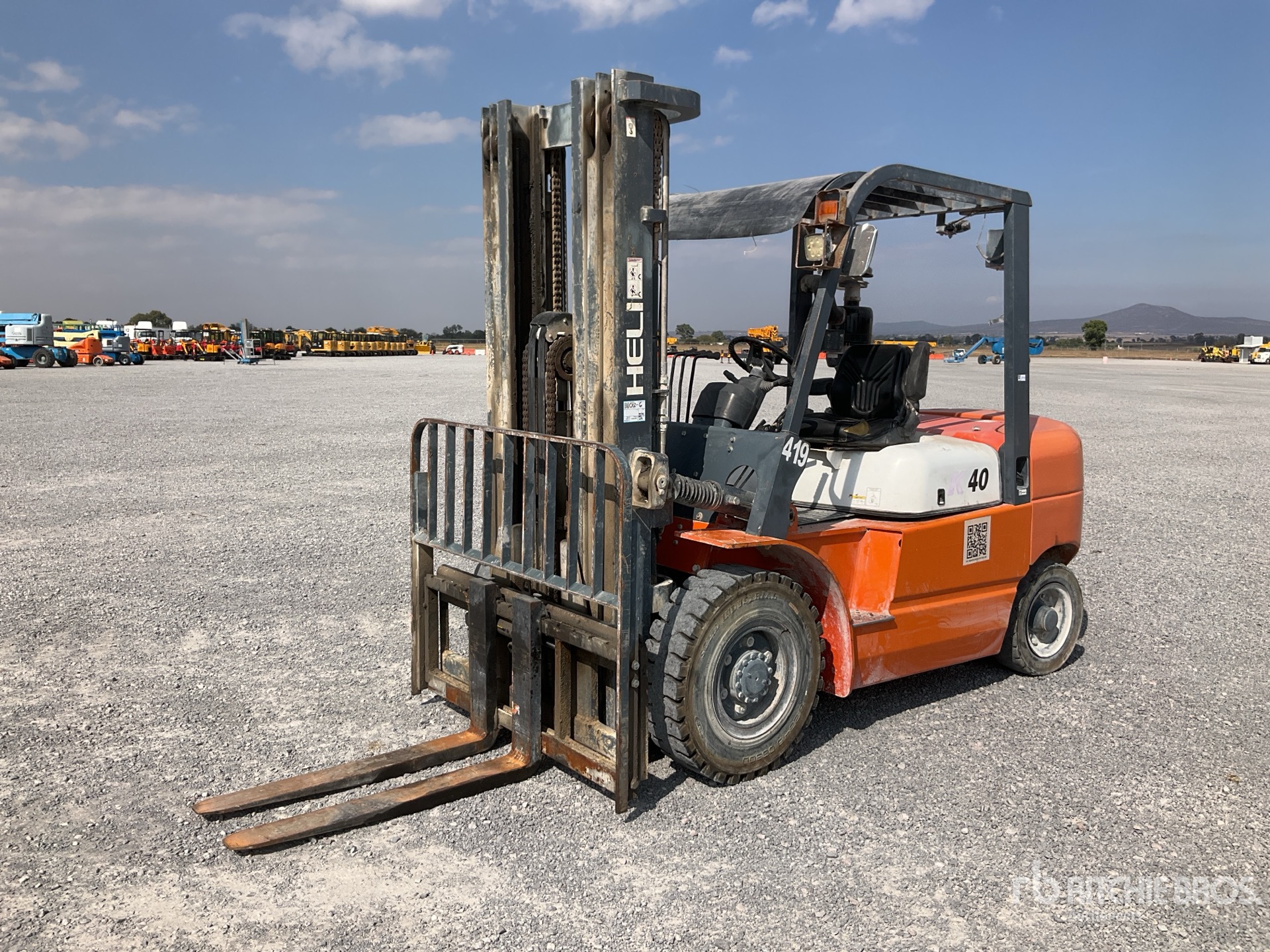 General Appearance with Picture, Left Front Corner