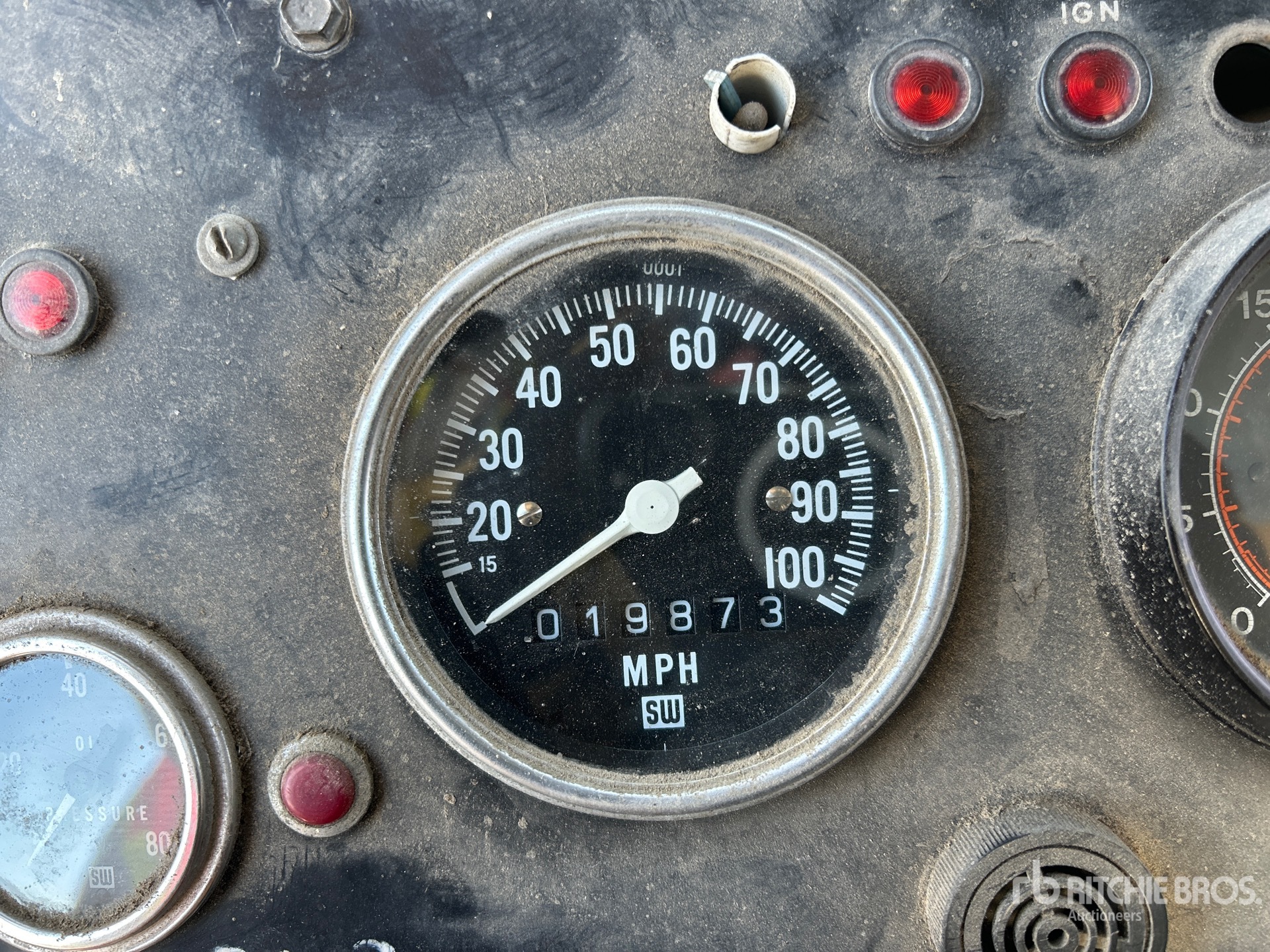 General Appearance with Hour Meter / Odometer