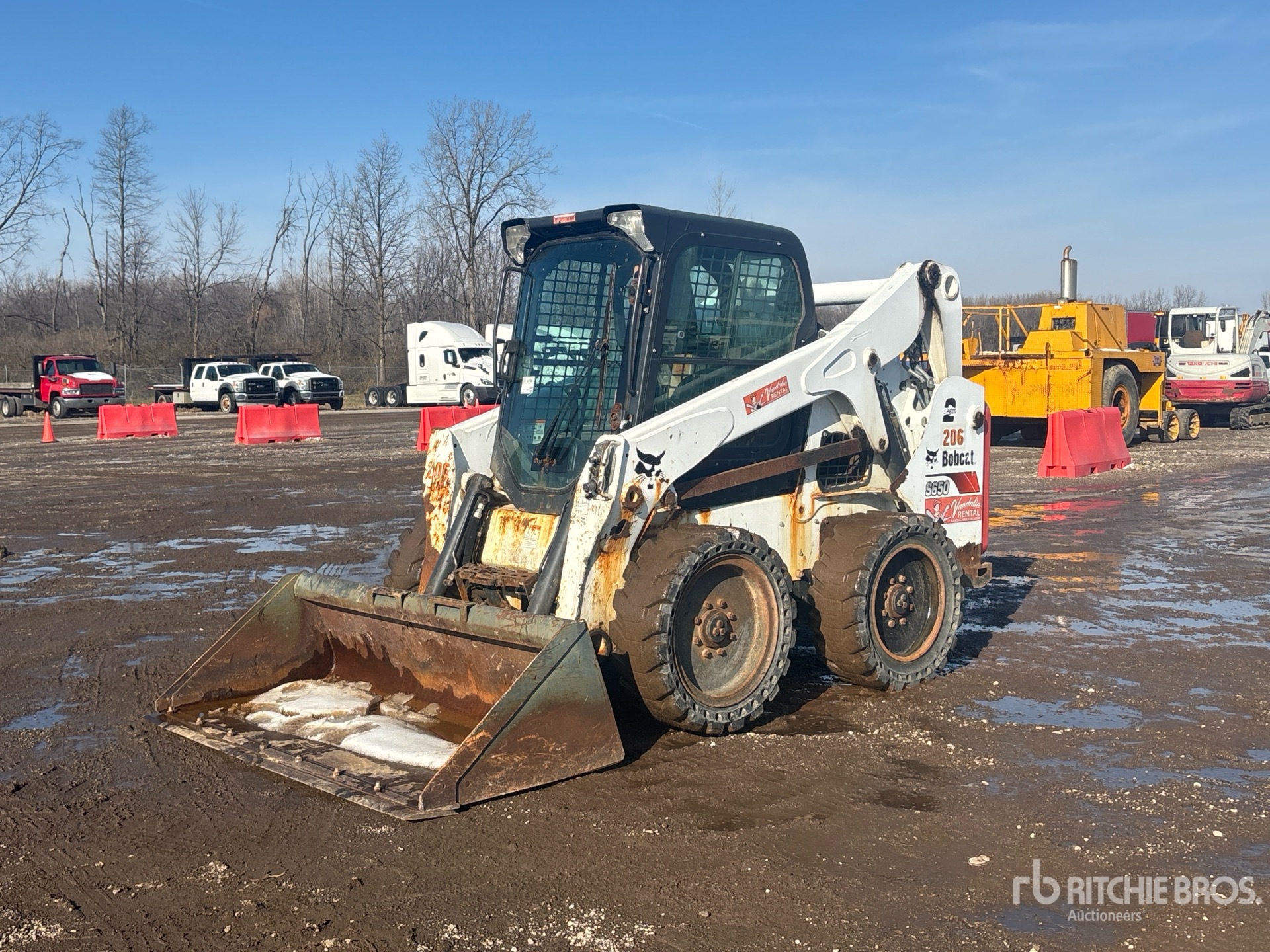 General Appearance with Bild, Ecke vorne links