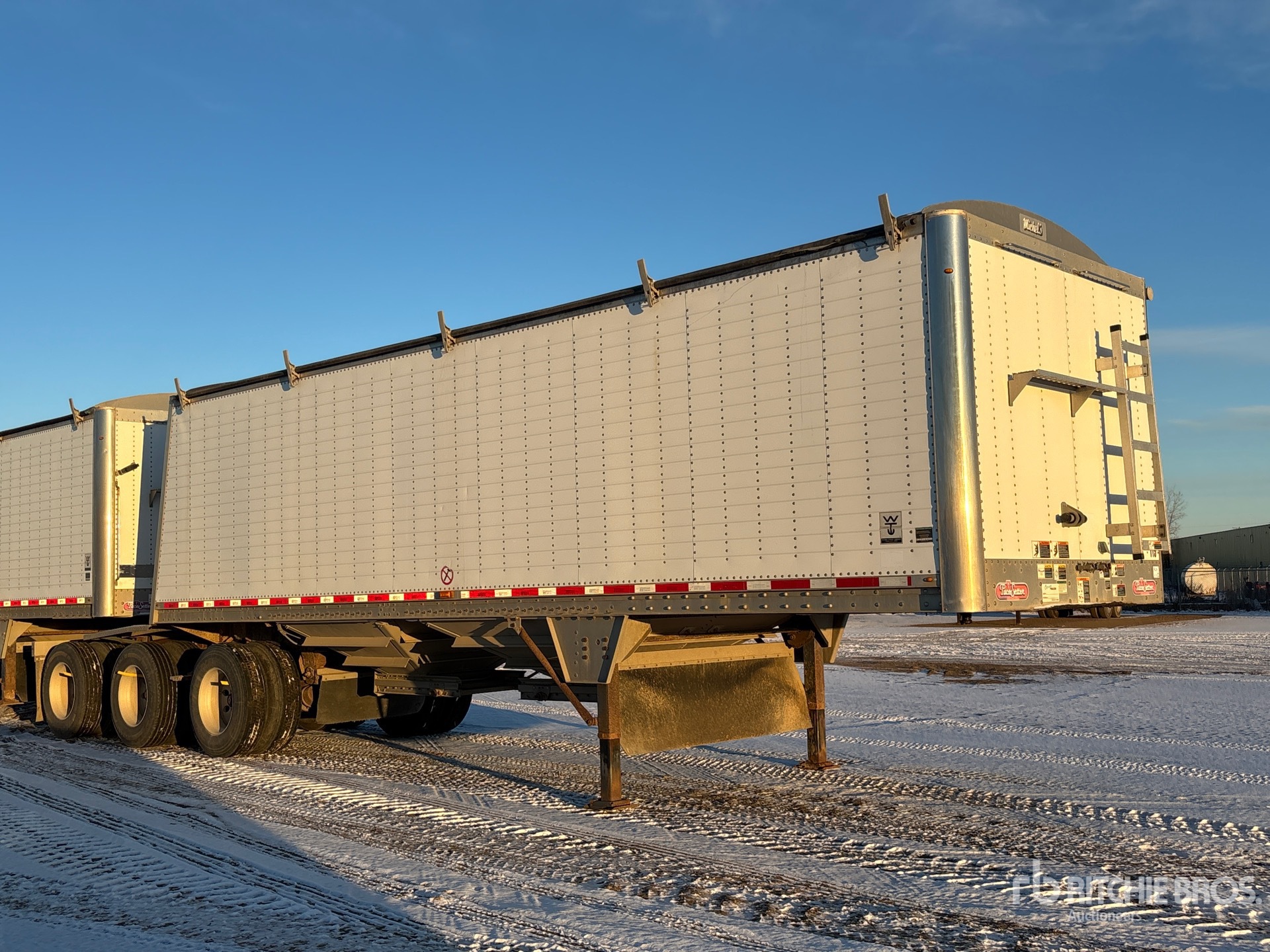 General Appearance with Imagen: esquina delantera derecha