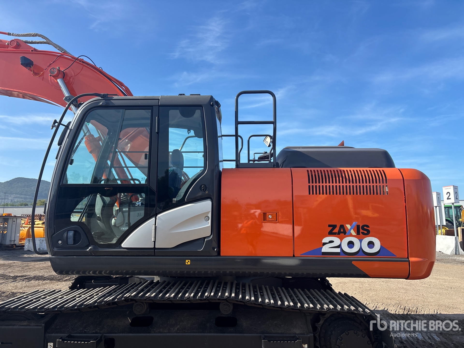 2018 Hitachi ZX200-6