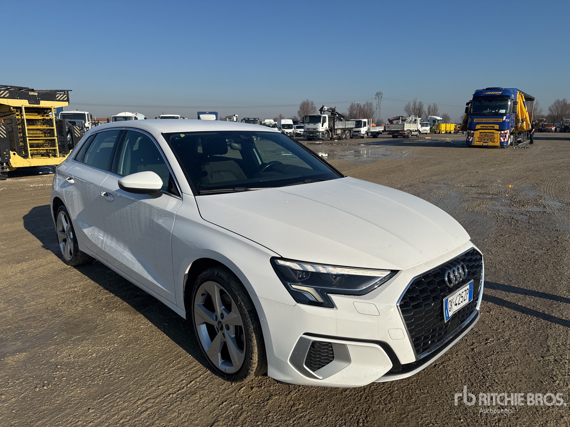 General Appearance with Picture, Right Front Corner