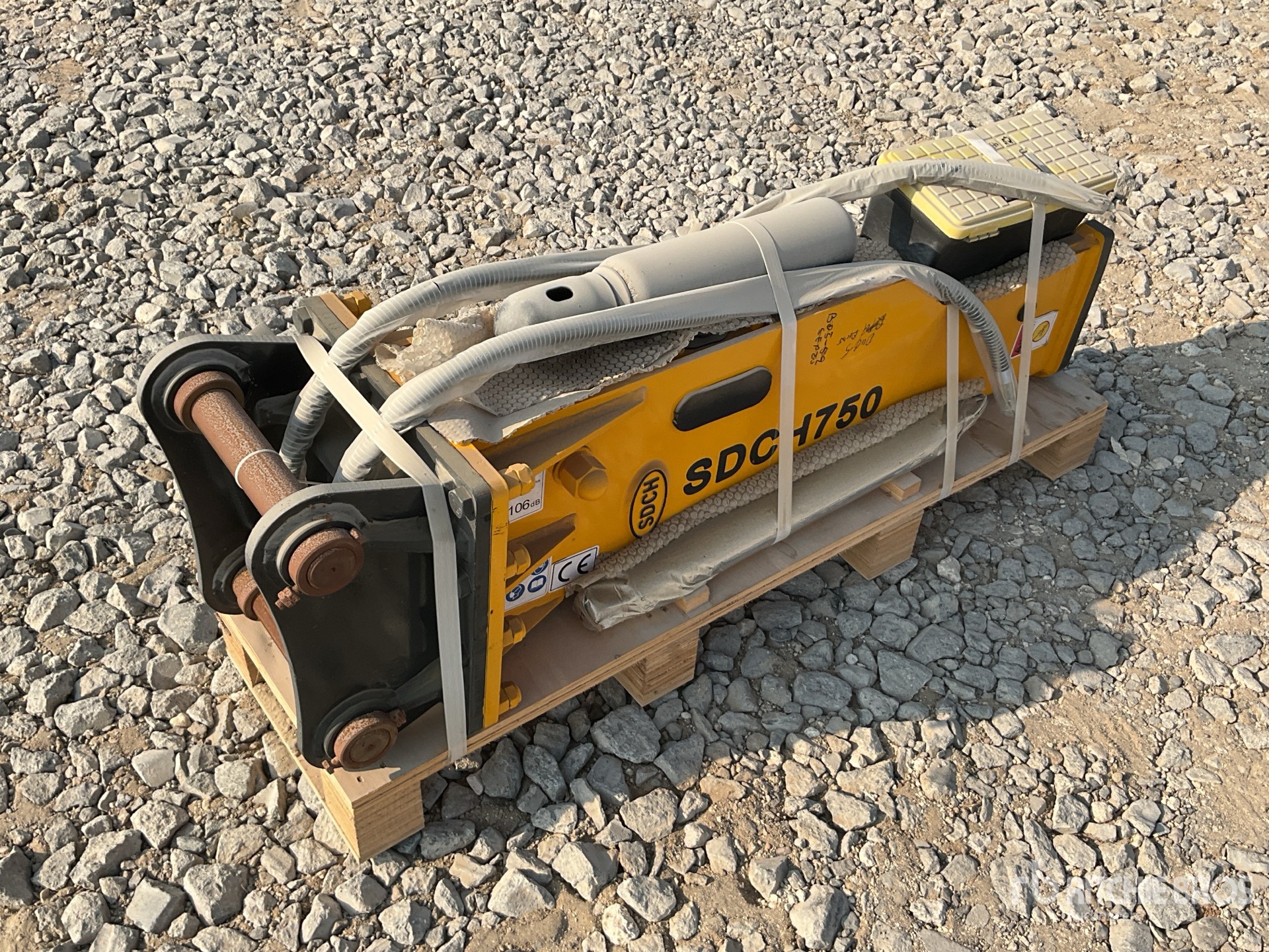 General Appearance with Bild, Ecke hinten rechts