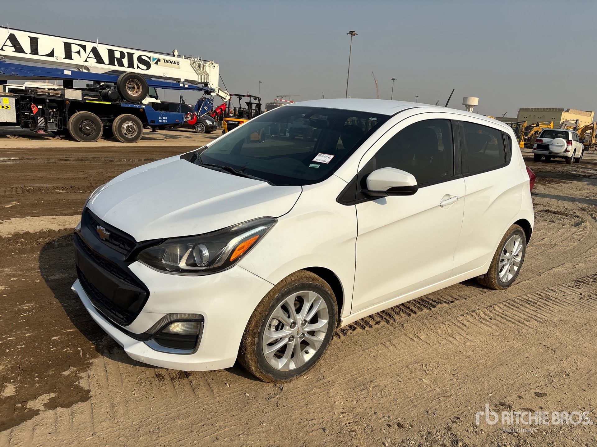 General Appearance with Foto, angolo anteriore sinistro