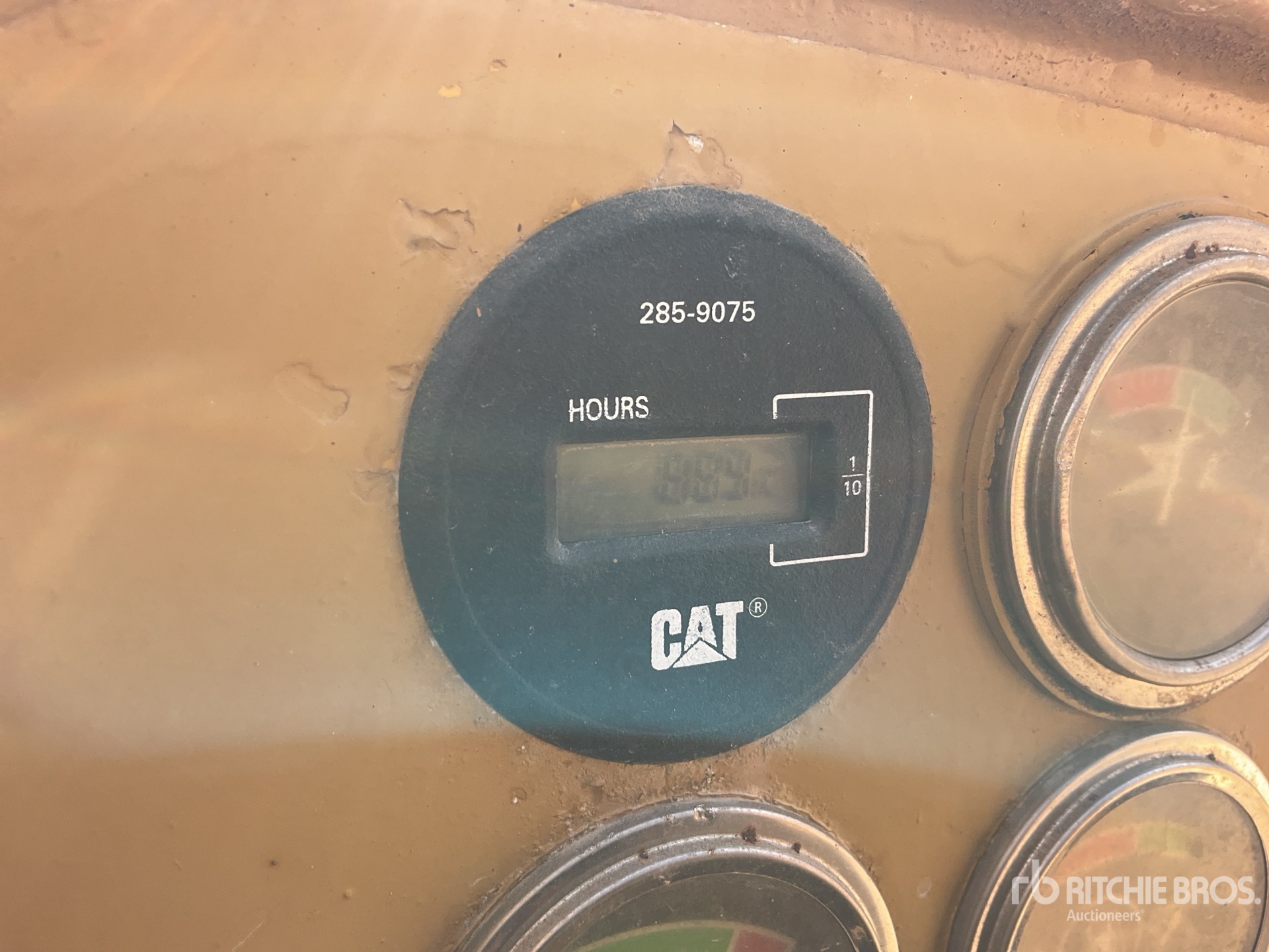 General Appearance with Hour Meter / Odometer