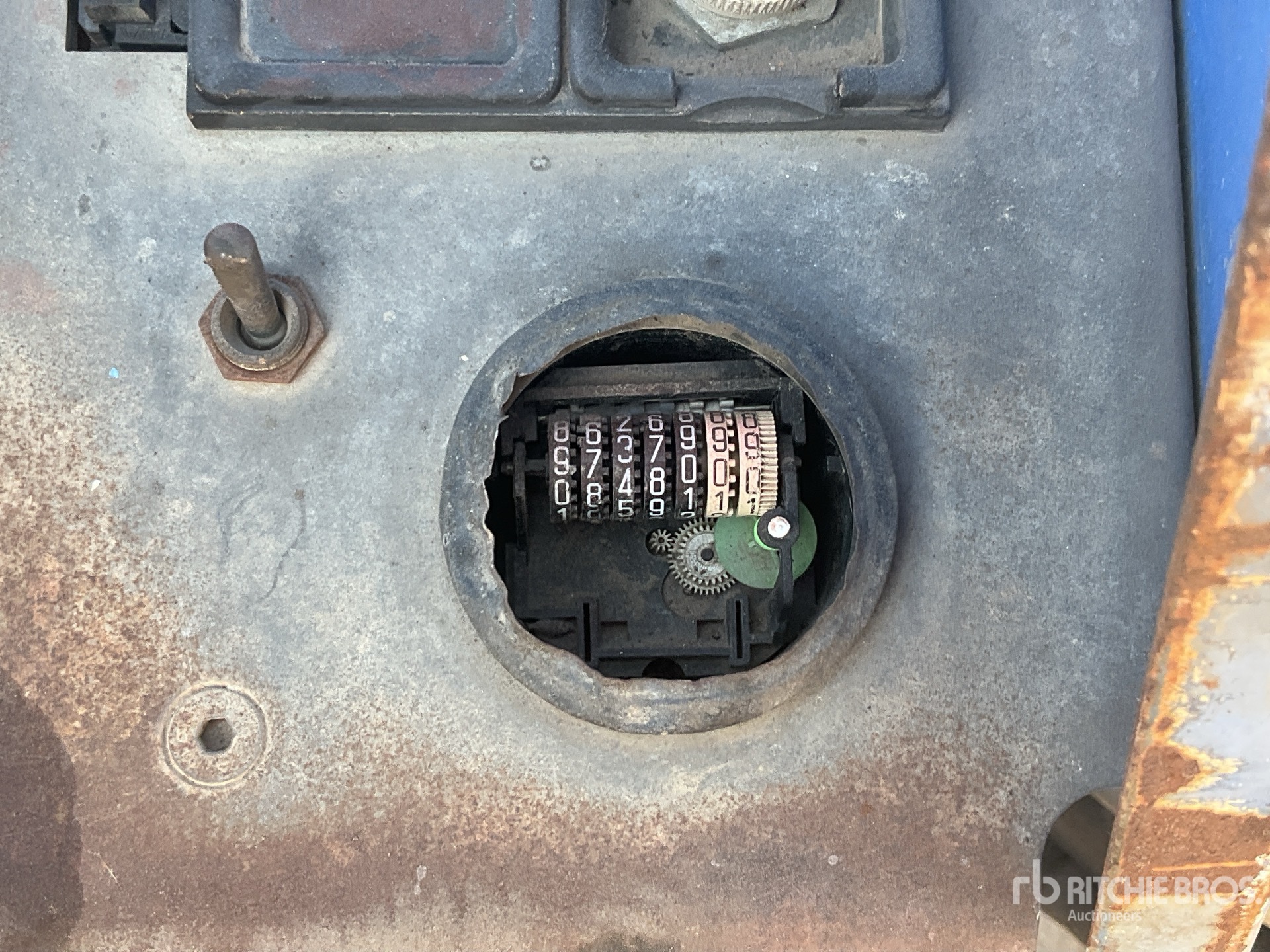 General Appearance with Hour Meter / Odometer