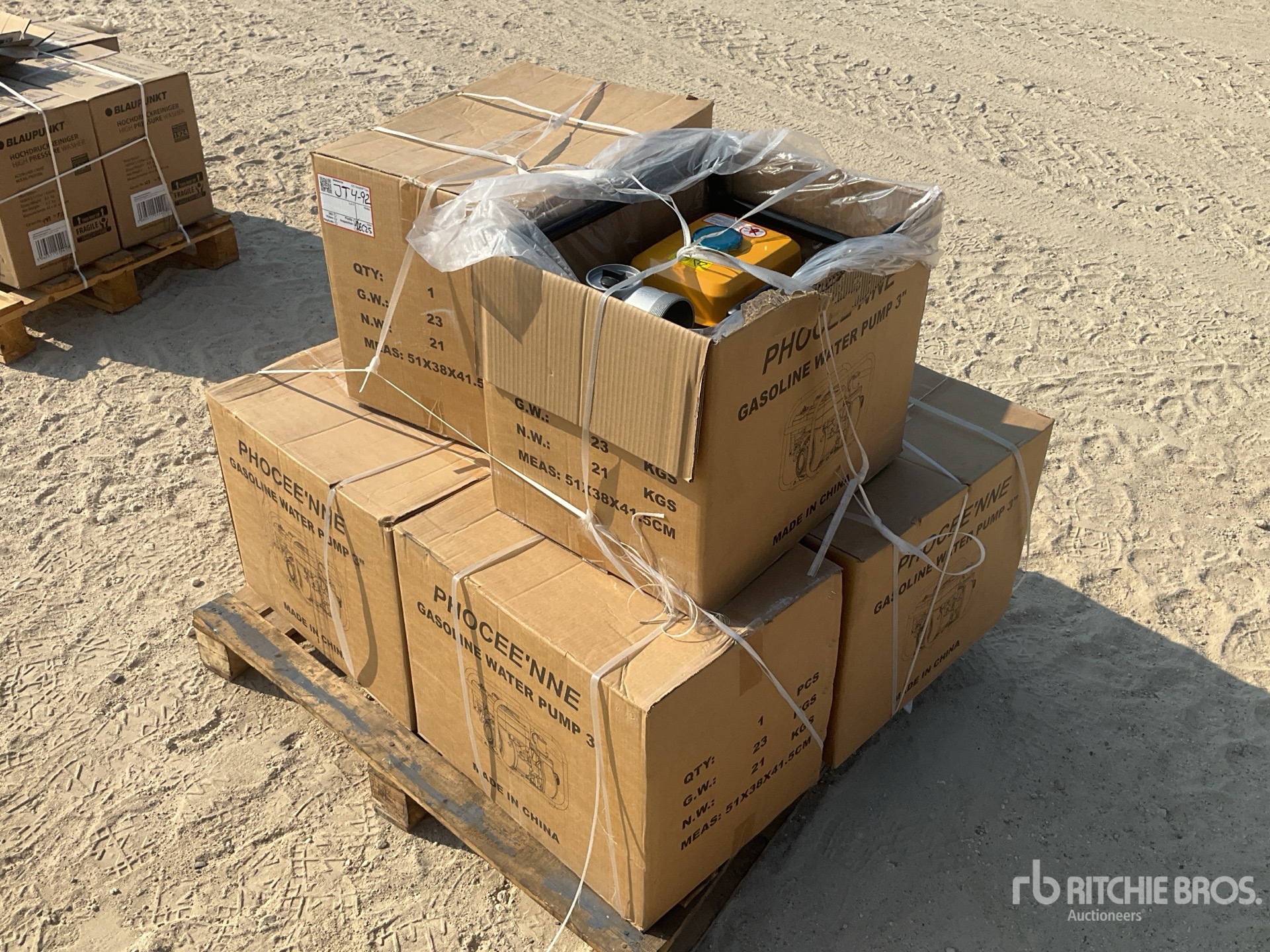 General Appearance with Foto, angolo anteriore sinistro