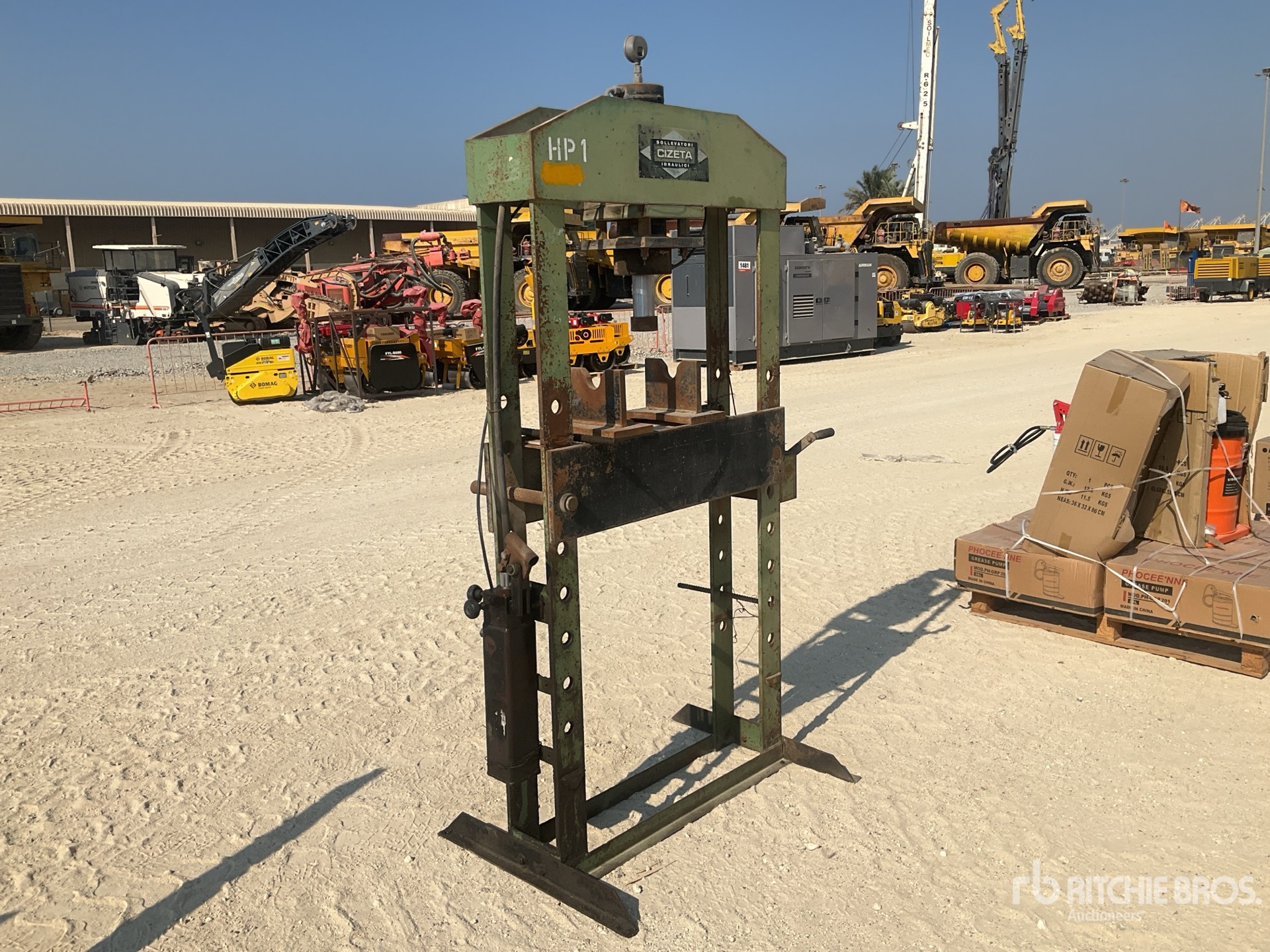 General Appearance with Picture, Right Front Corner