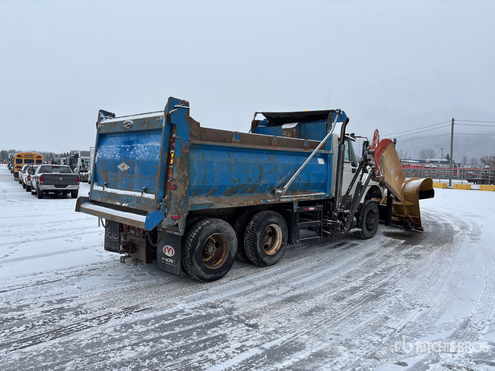 General Appearance with Imagen: esquina trasera derecha