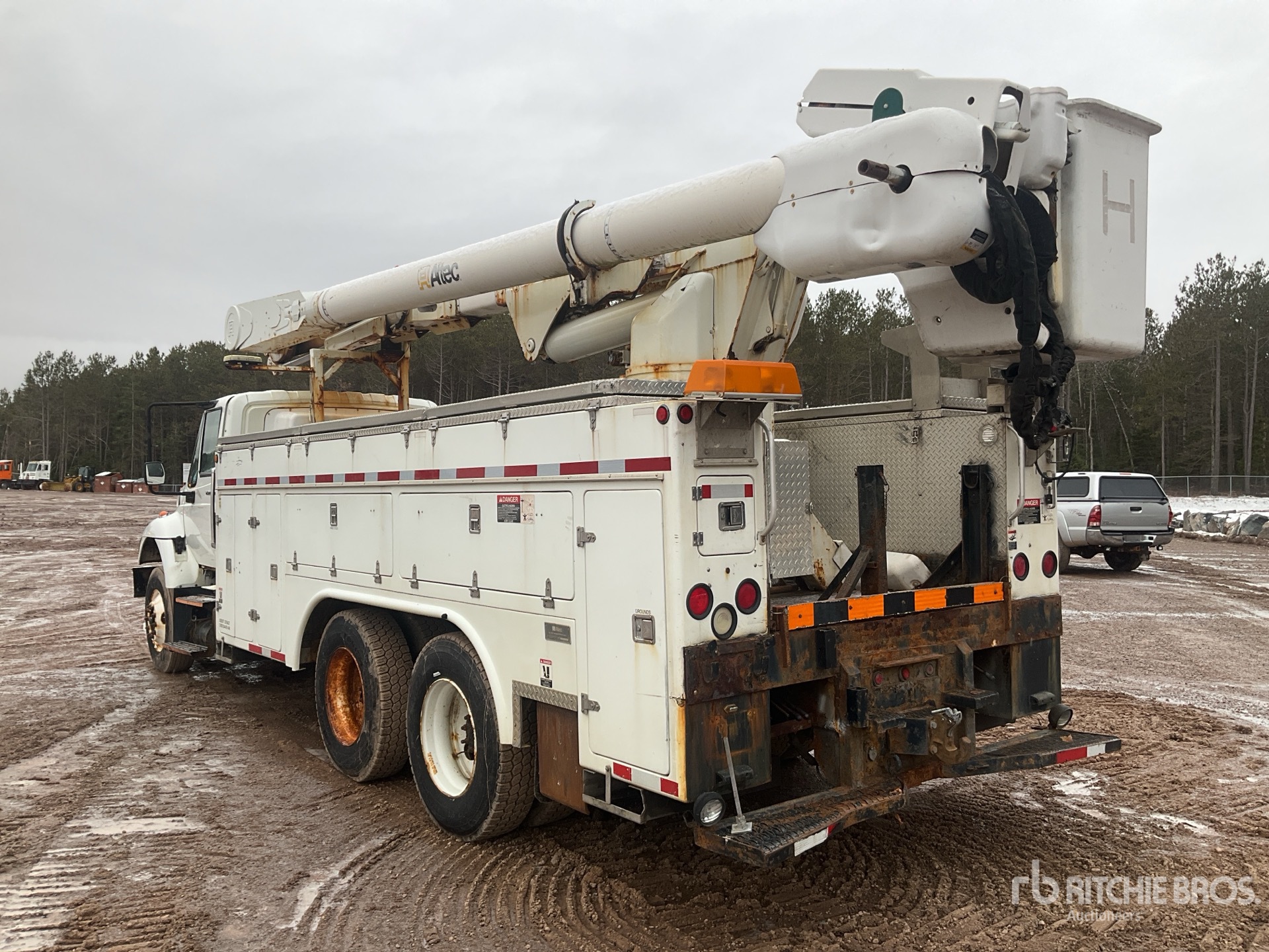 Aspect général with Image, coin arrière gauche