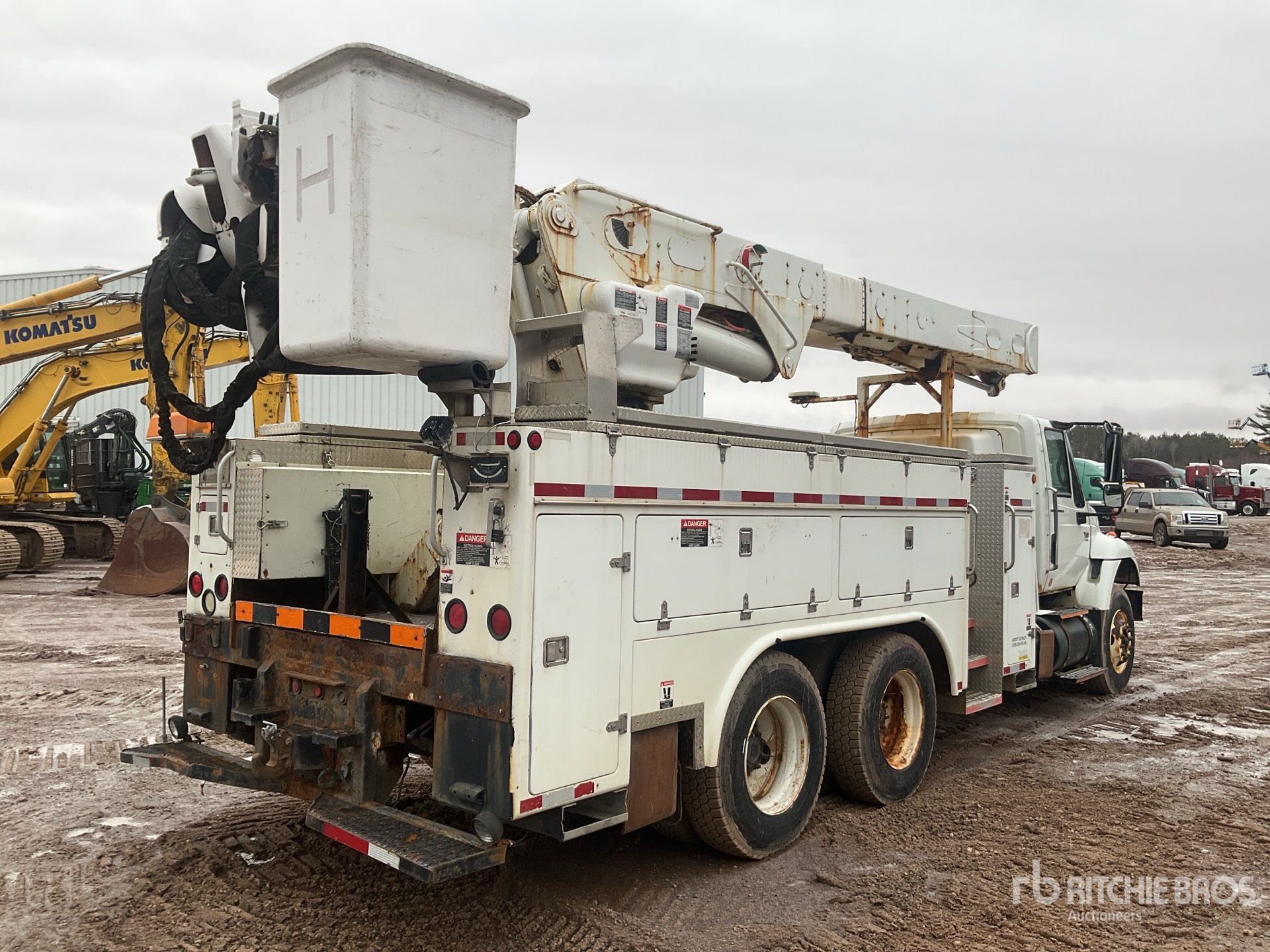 Aspect général with Image, coin arrière droit