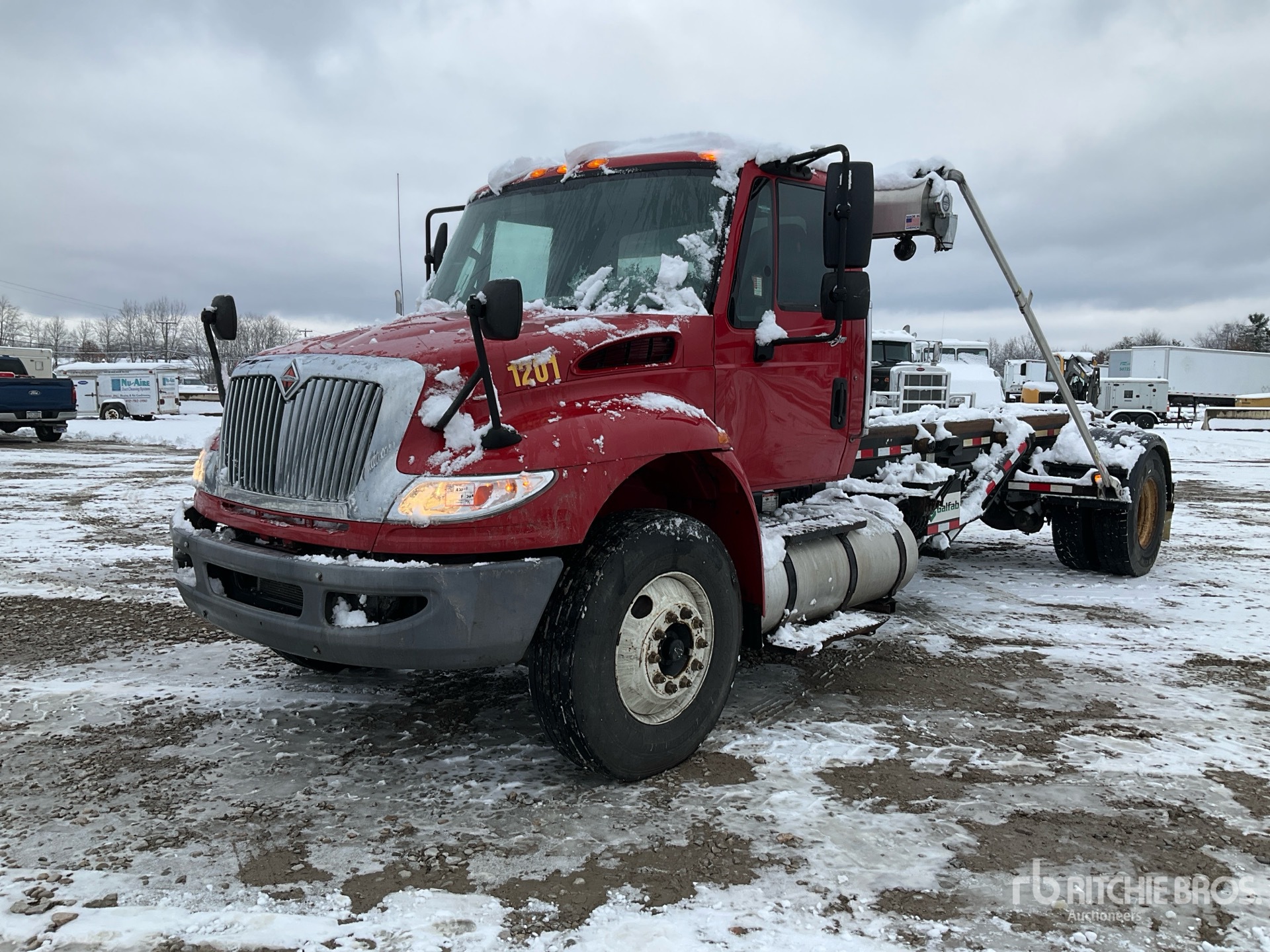 General Appearance with Picture, Left Front Corner