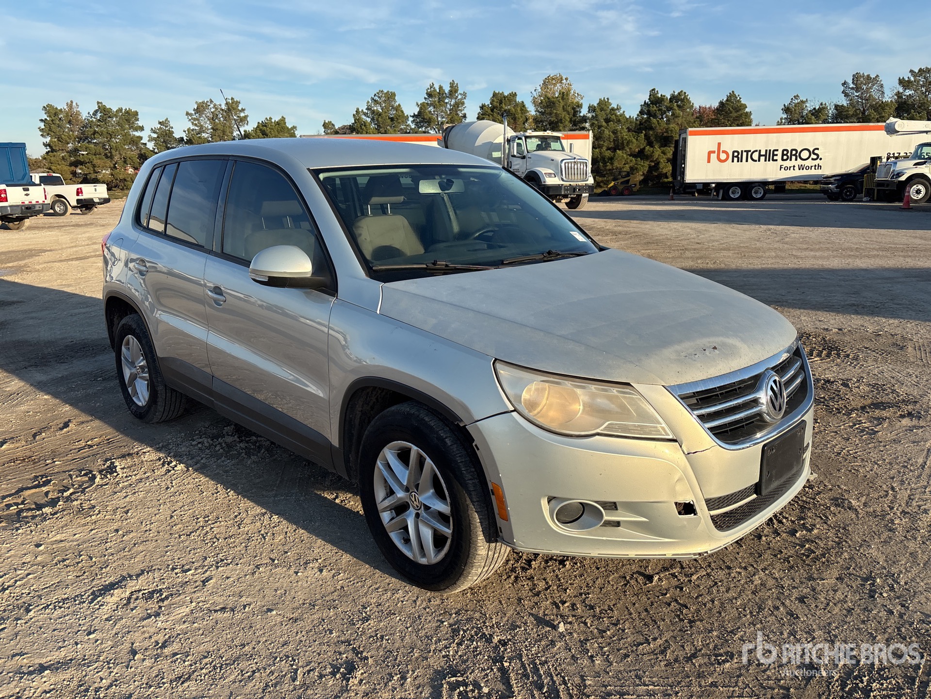 General Appearance with Picture, Right Front Corner