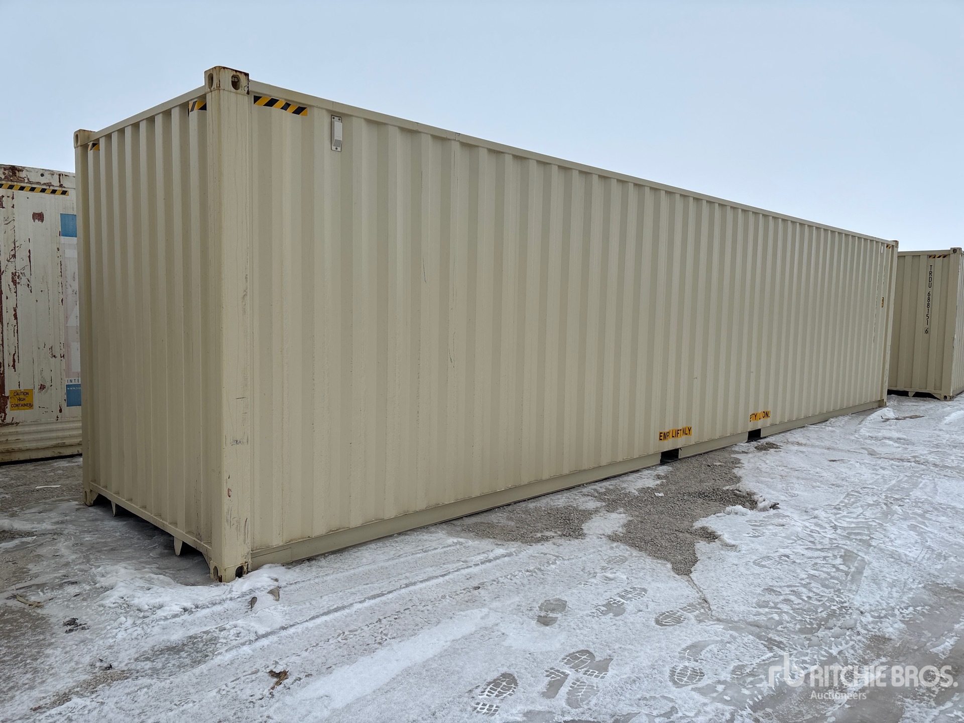 Aspect général with Image, coin avant droit