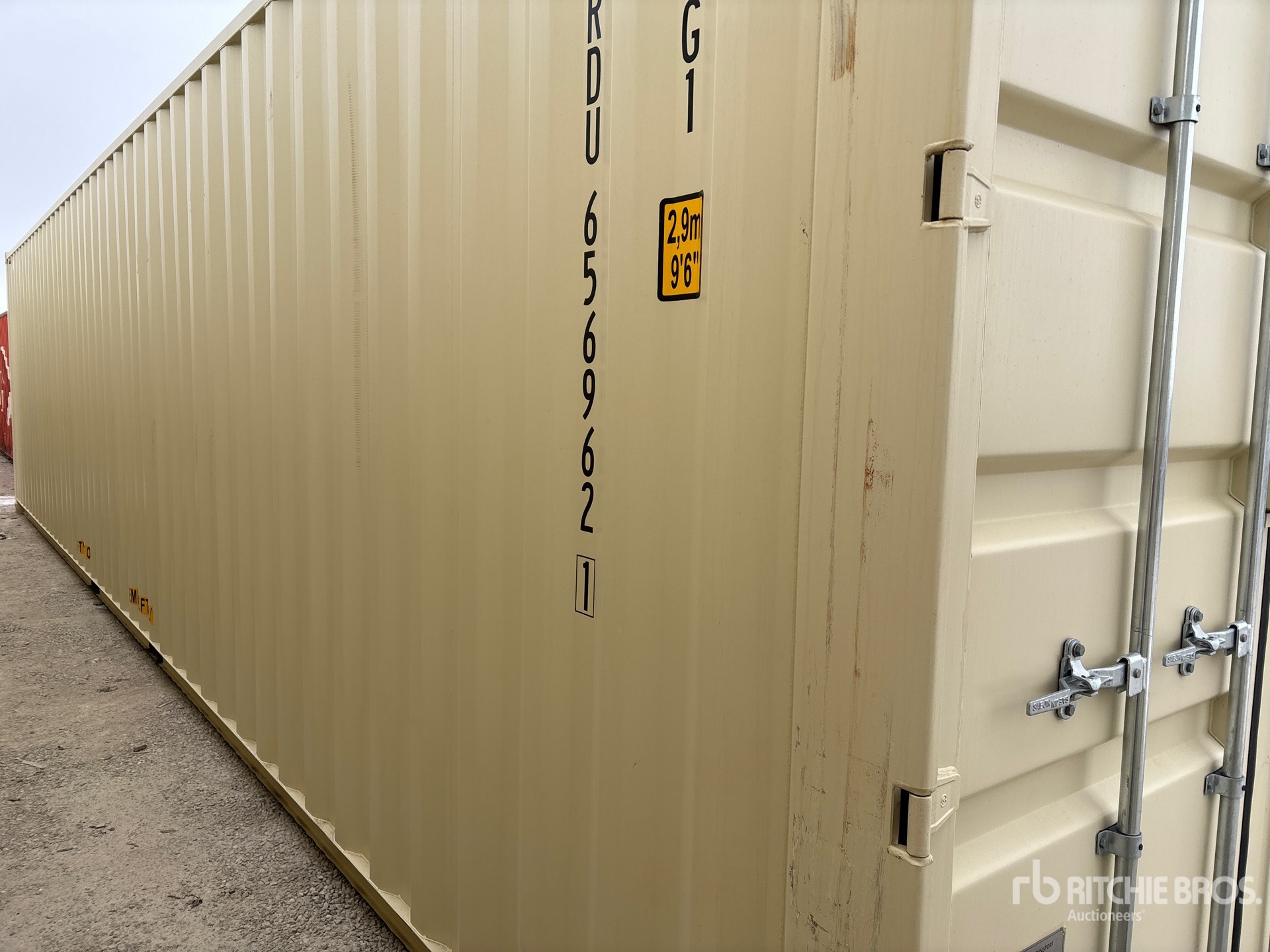 Aspect général with Image, coin arrière gauche