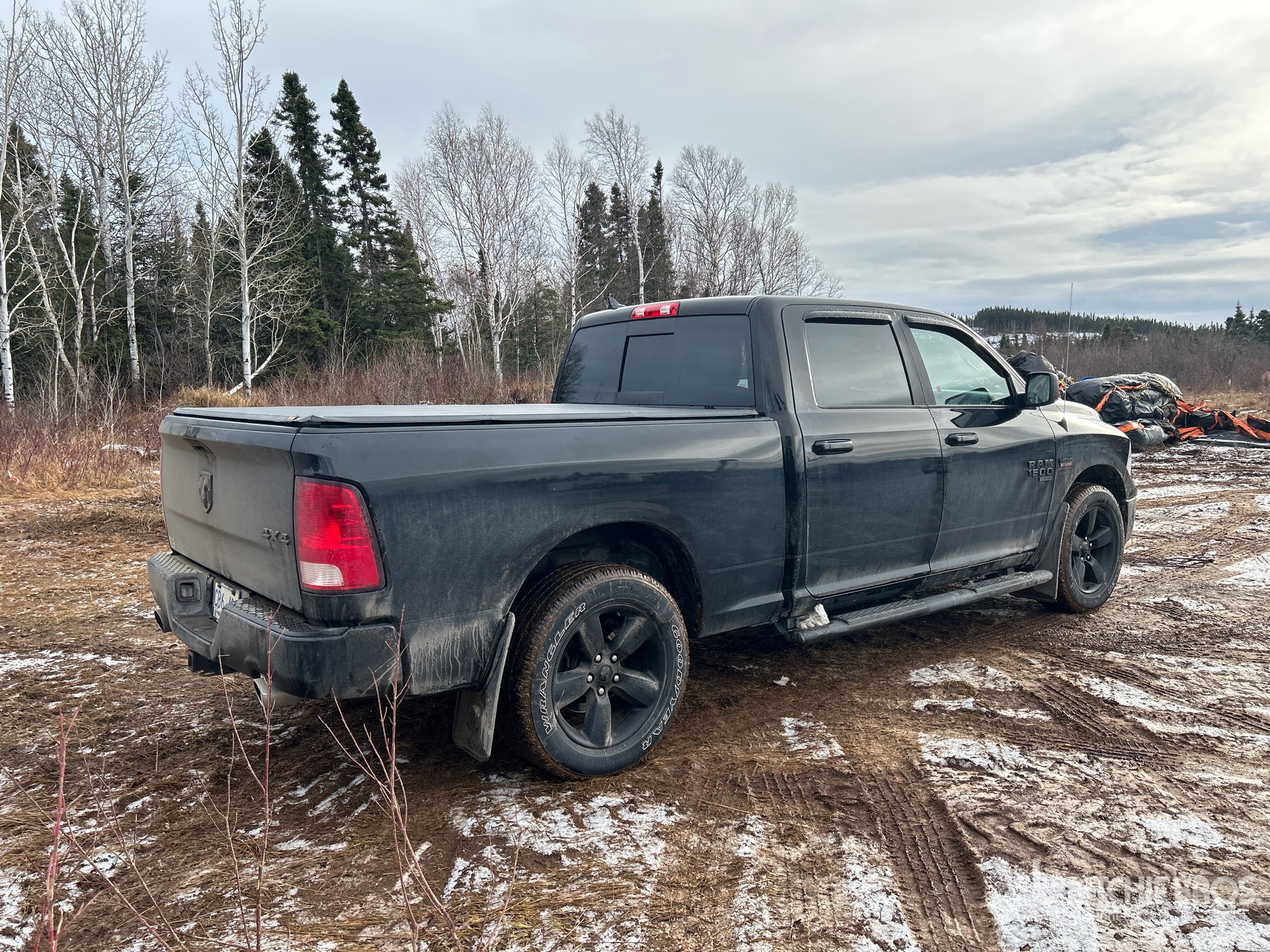 General Appearance with Picture, Right Rear Corner