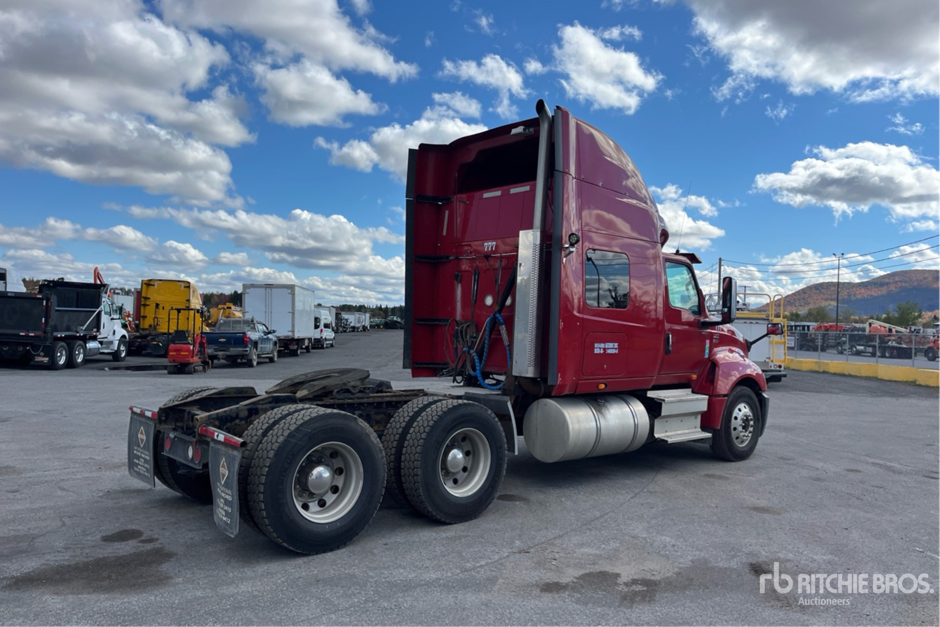 General Appearance with Picture, Right Rear Corner