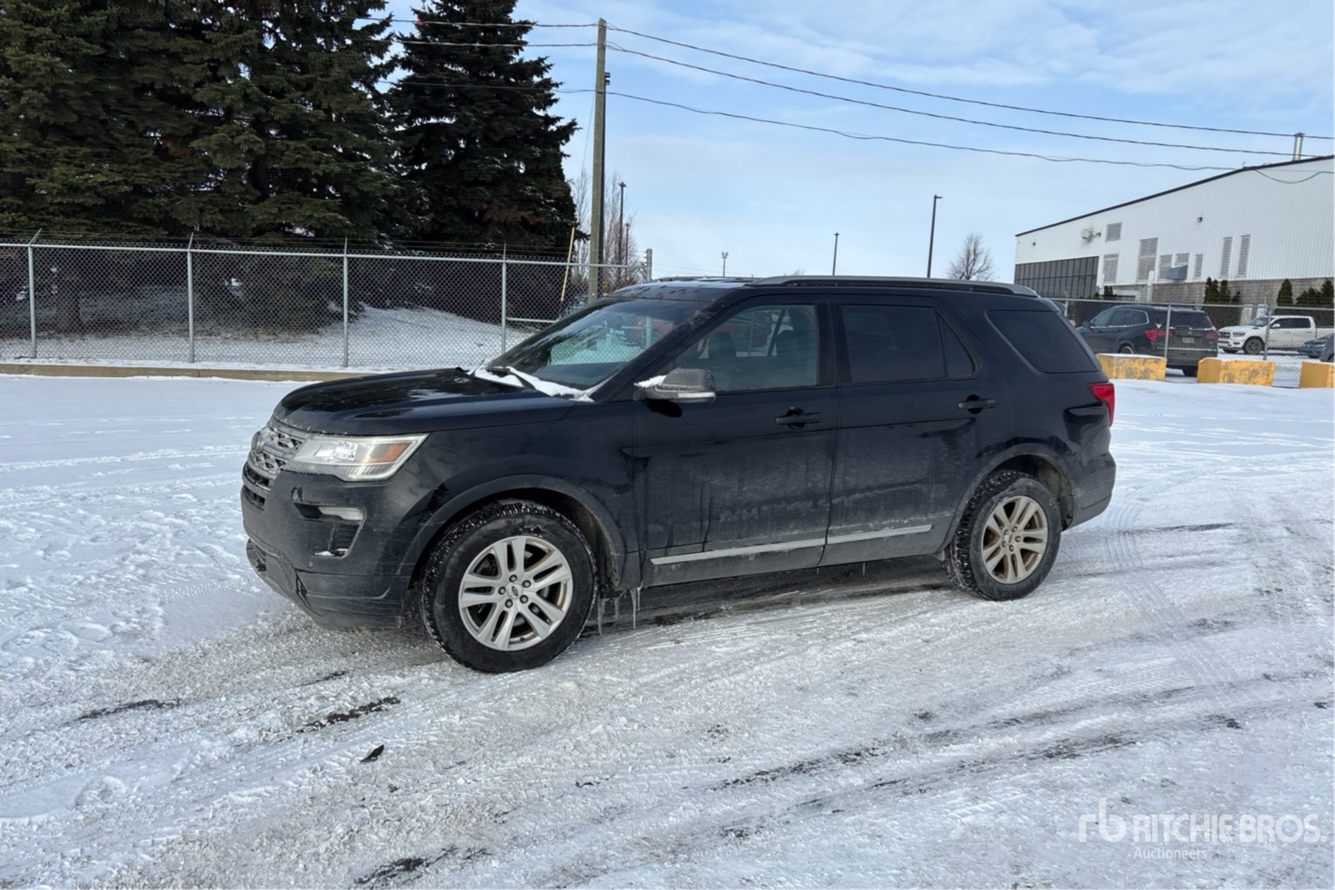 General Appearance with Picture, Left Front Corner