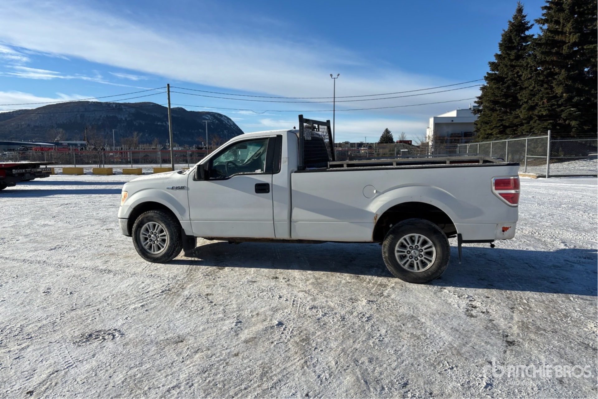 General Appearance with Picture, Left Rear Corner