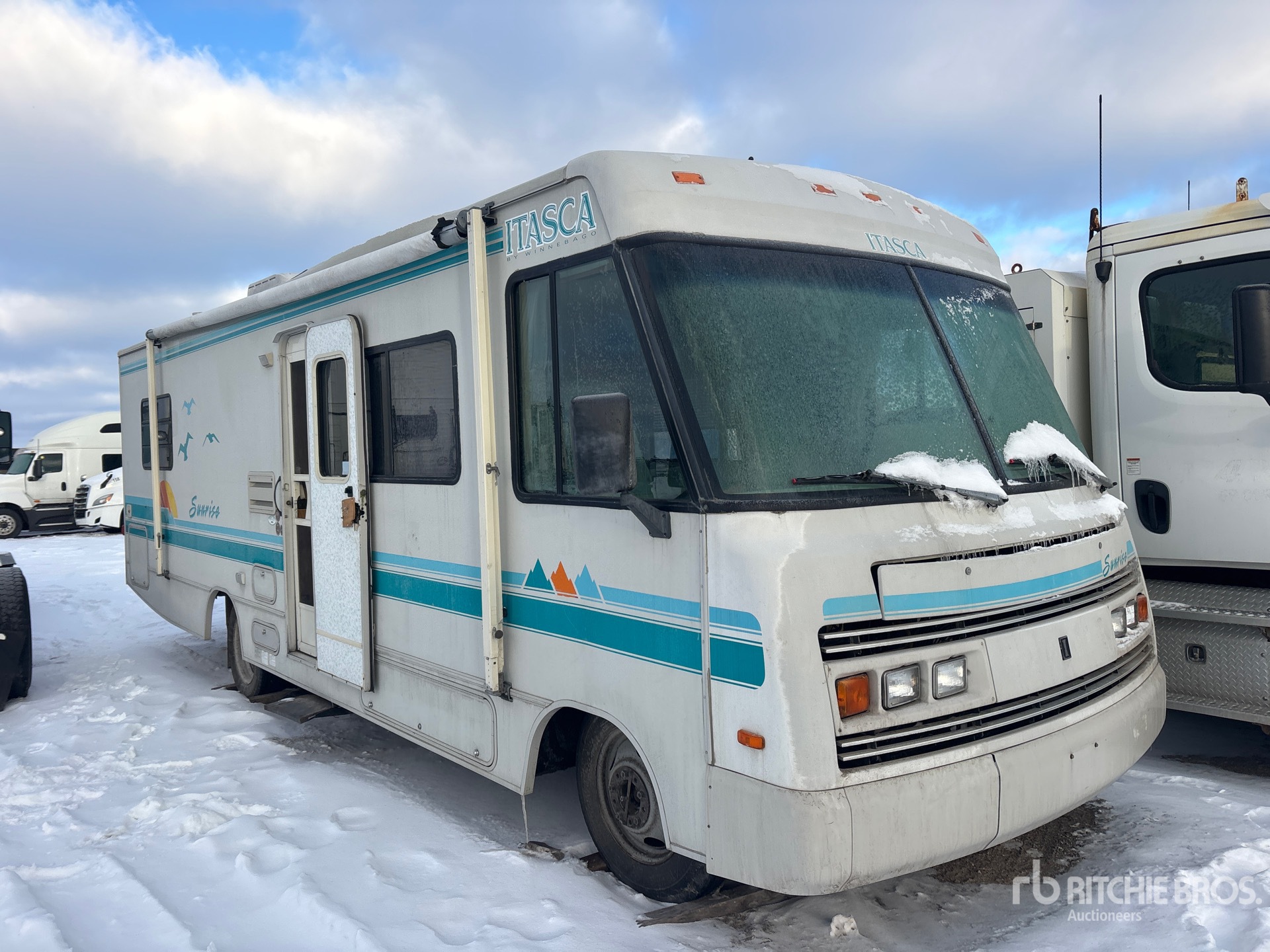 General Appearance with Picture, Right Front Corner