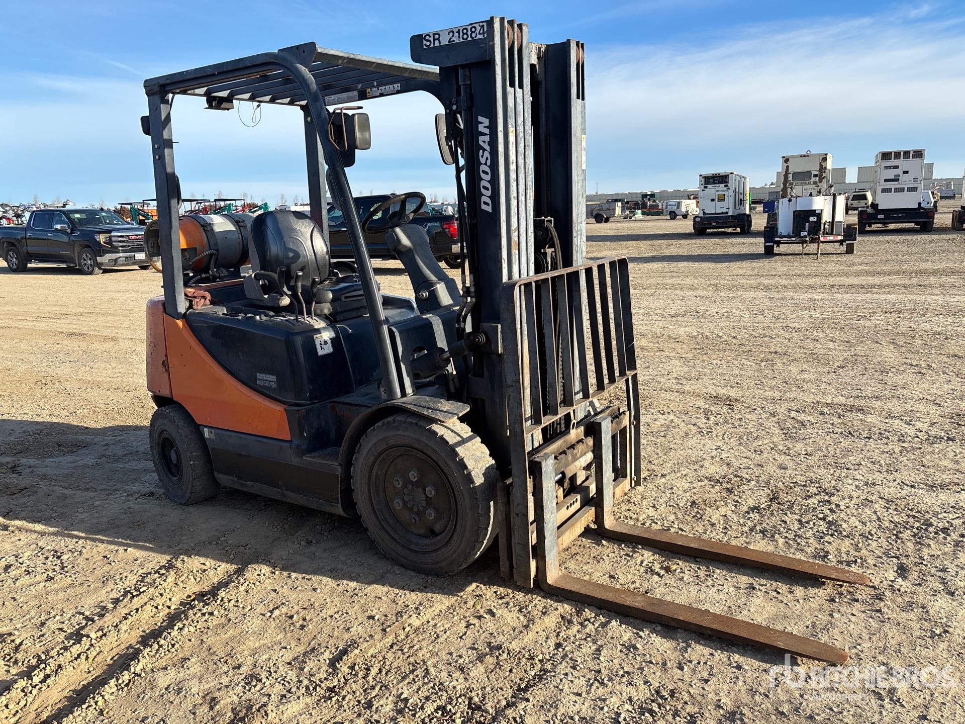 General Appearance with Picture, Right Front Corner