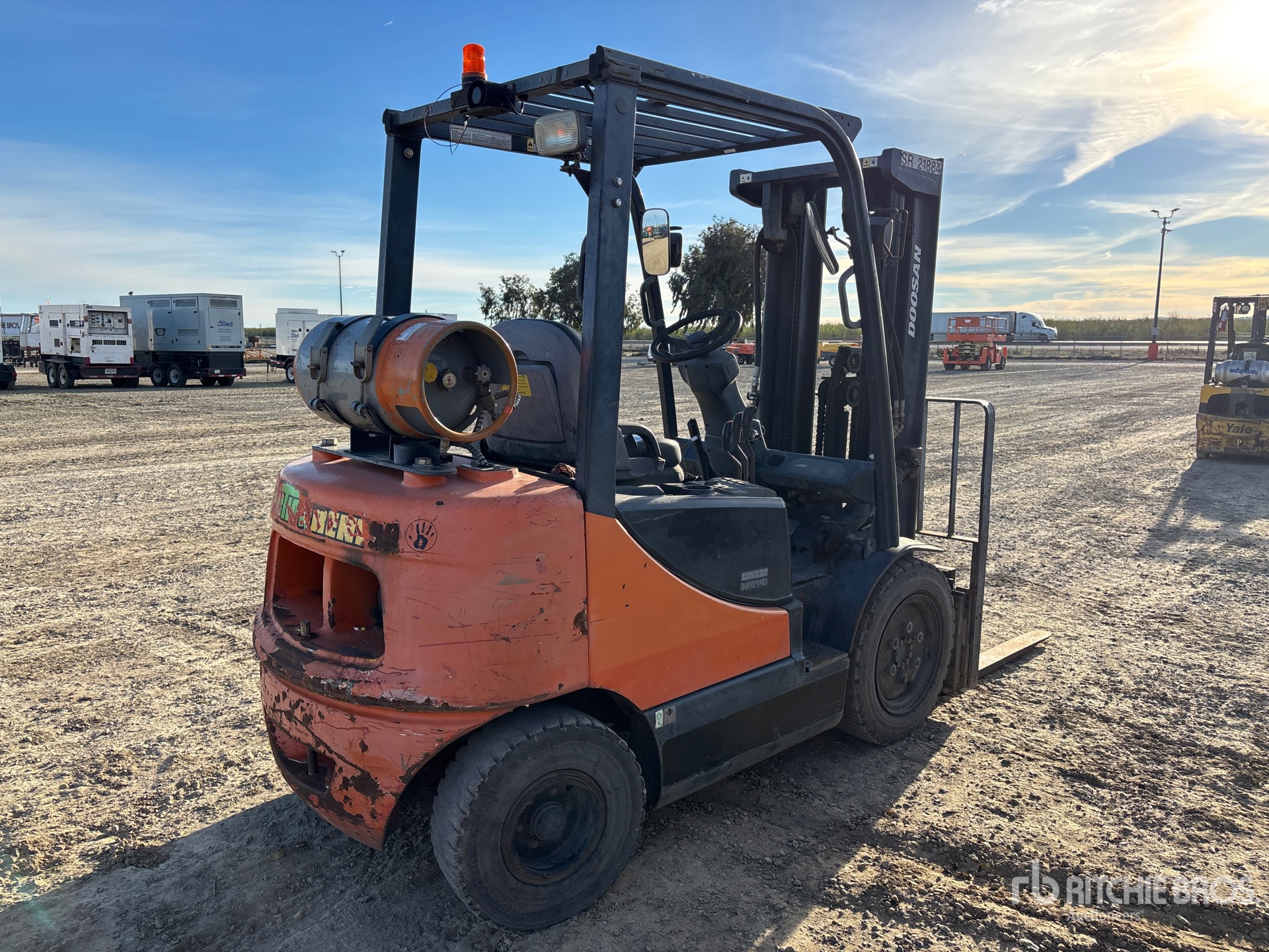 General Appearance with Picture, Right Rear Corner