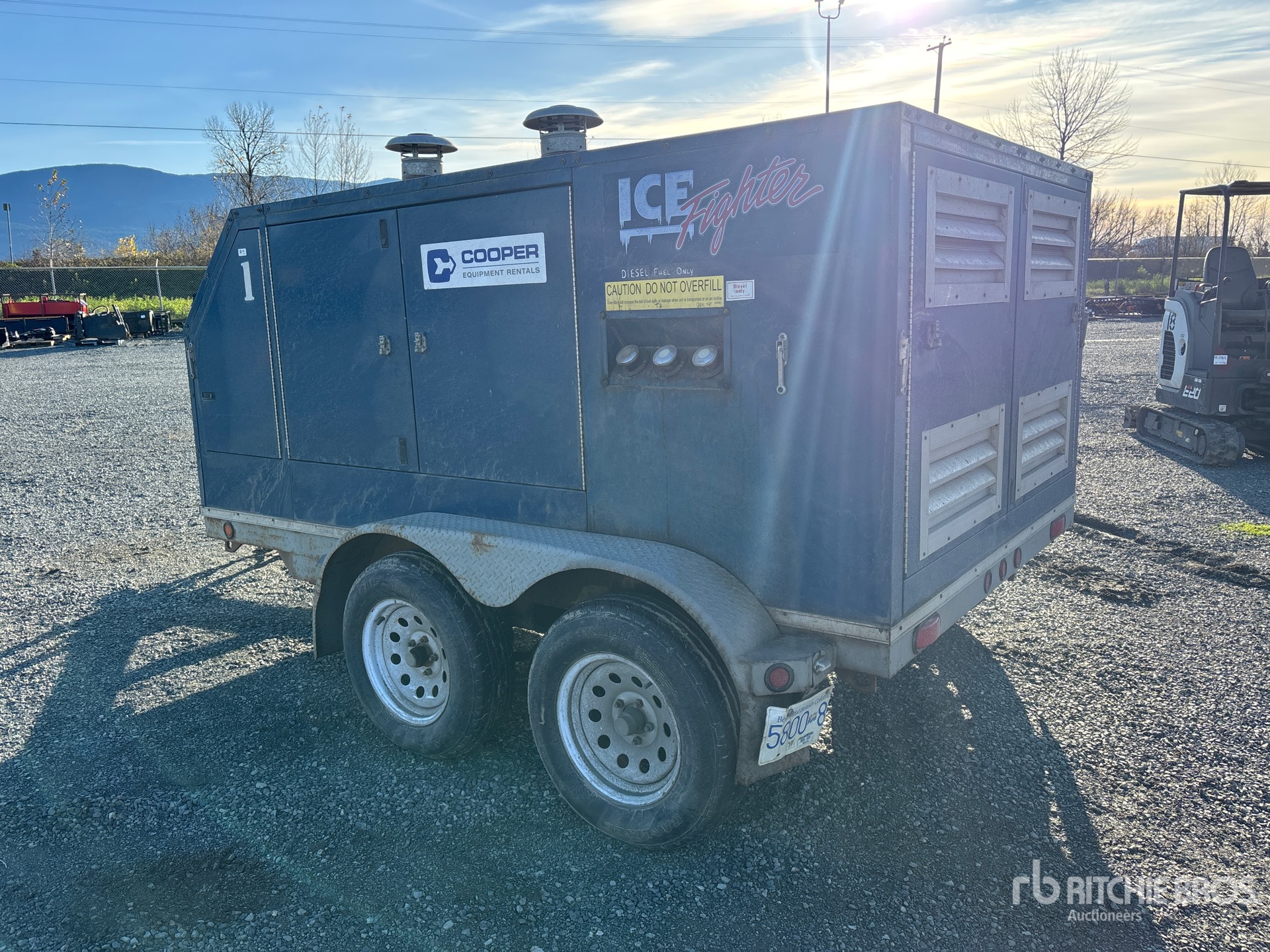 General Appearance with Picture, Left Rear Corner