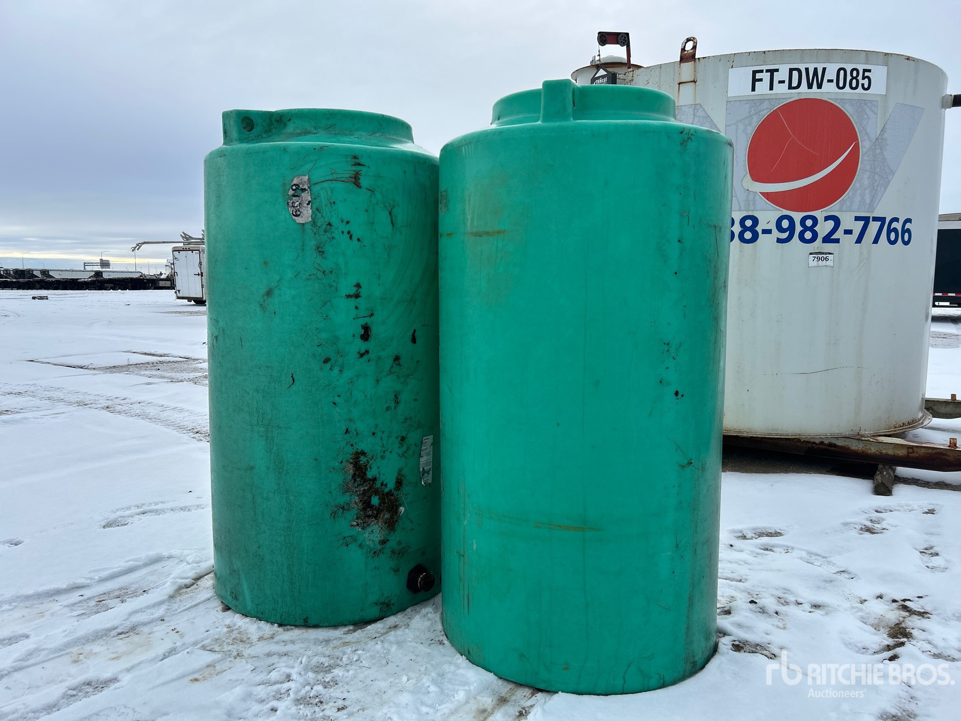 General Appearance with Picture, Left Front Corner