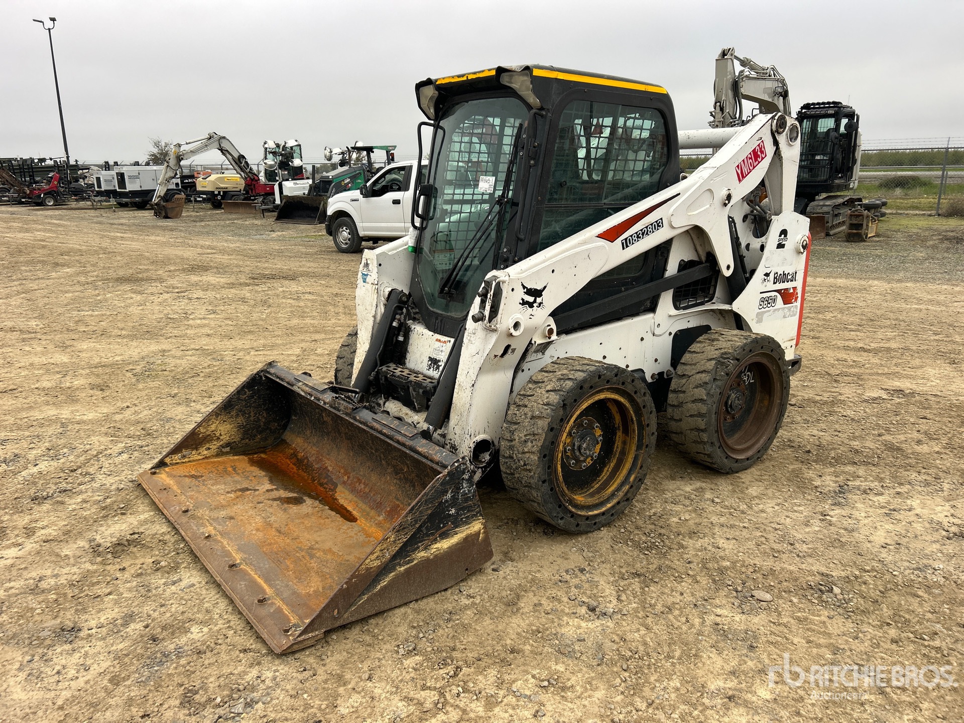 General Appearance with Picture, Left Front Corner