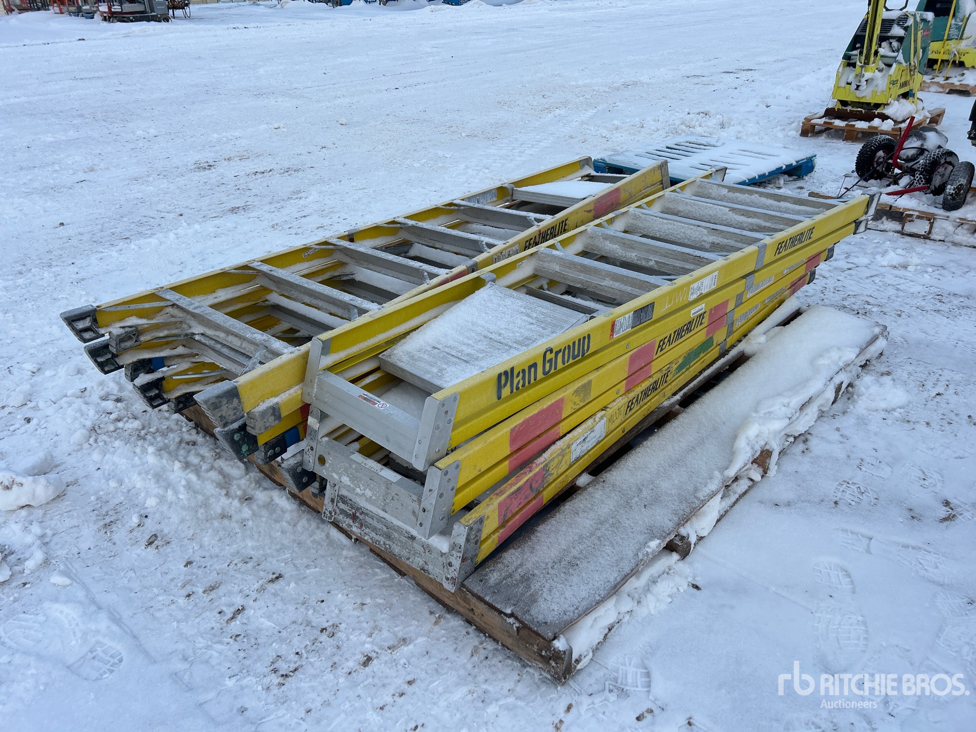 Aspect général with Image, coin arrière droit