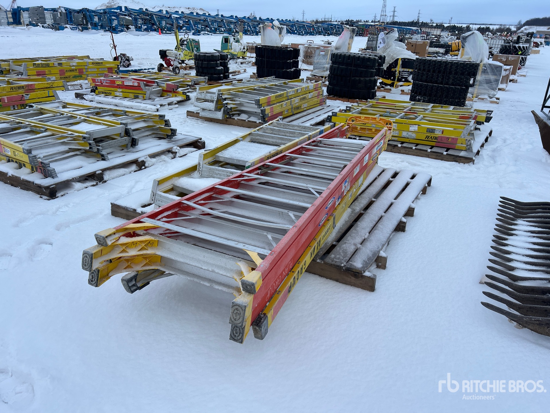 Aspect général with Image, coin arrière droit