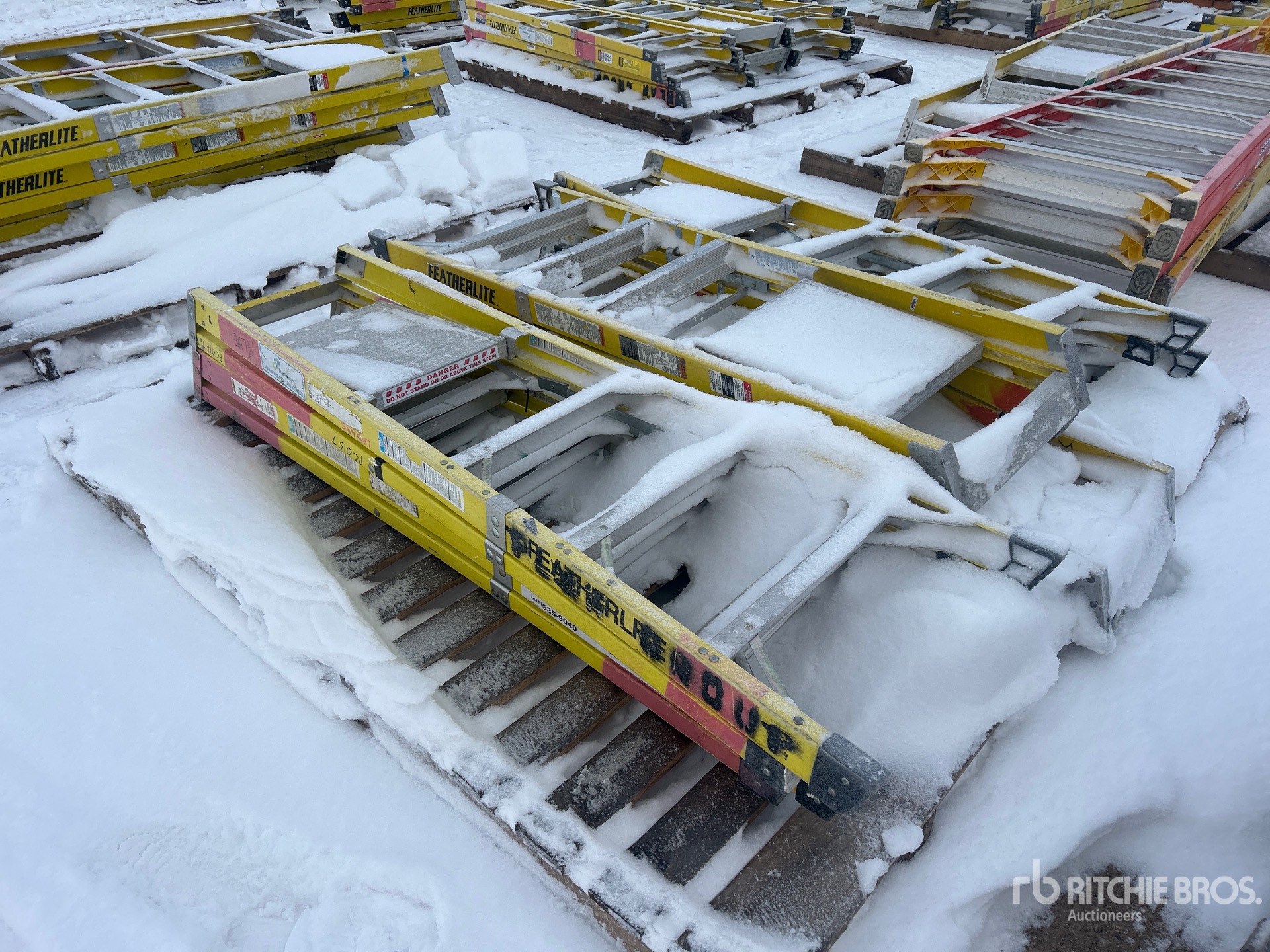 Aspect général with Image, coin arrière droit