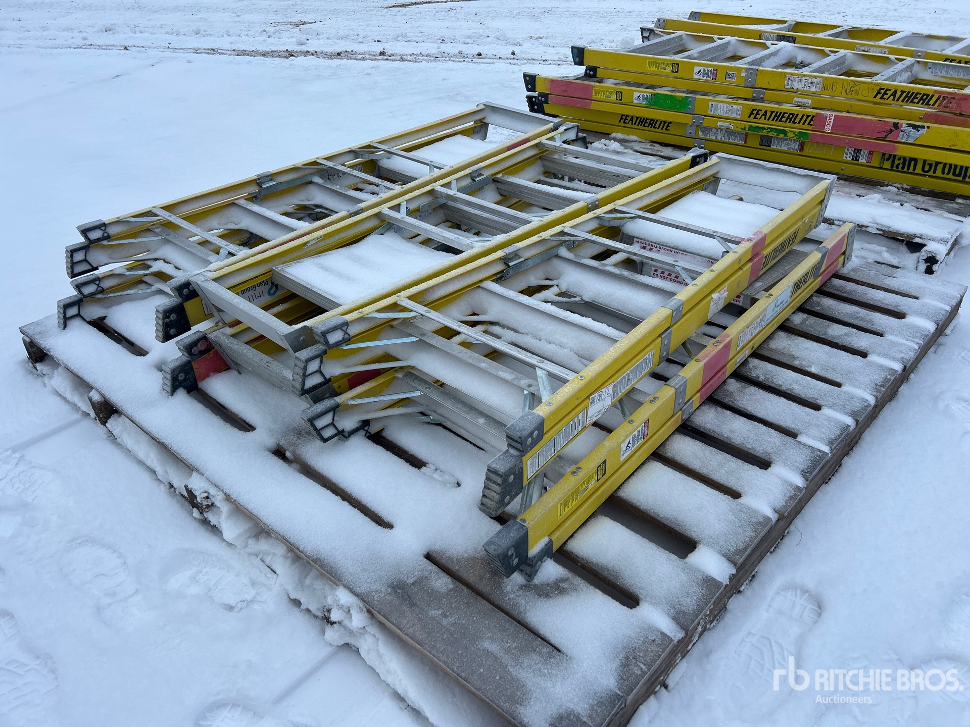 Aspect général with Image, coin arrière droit