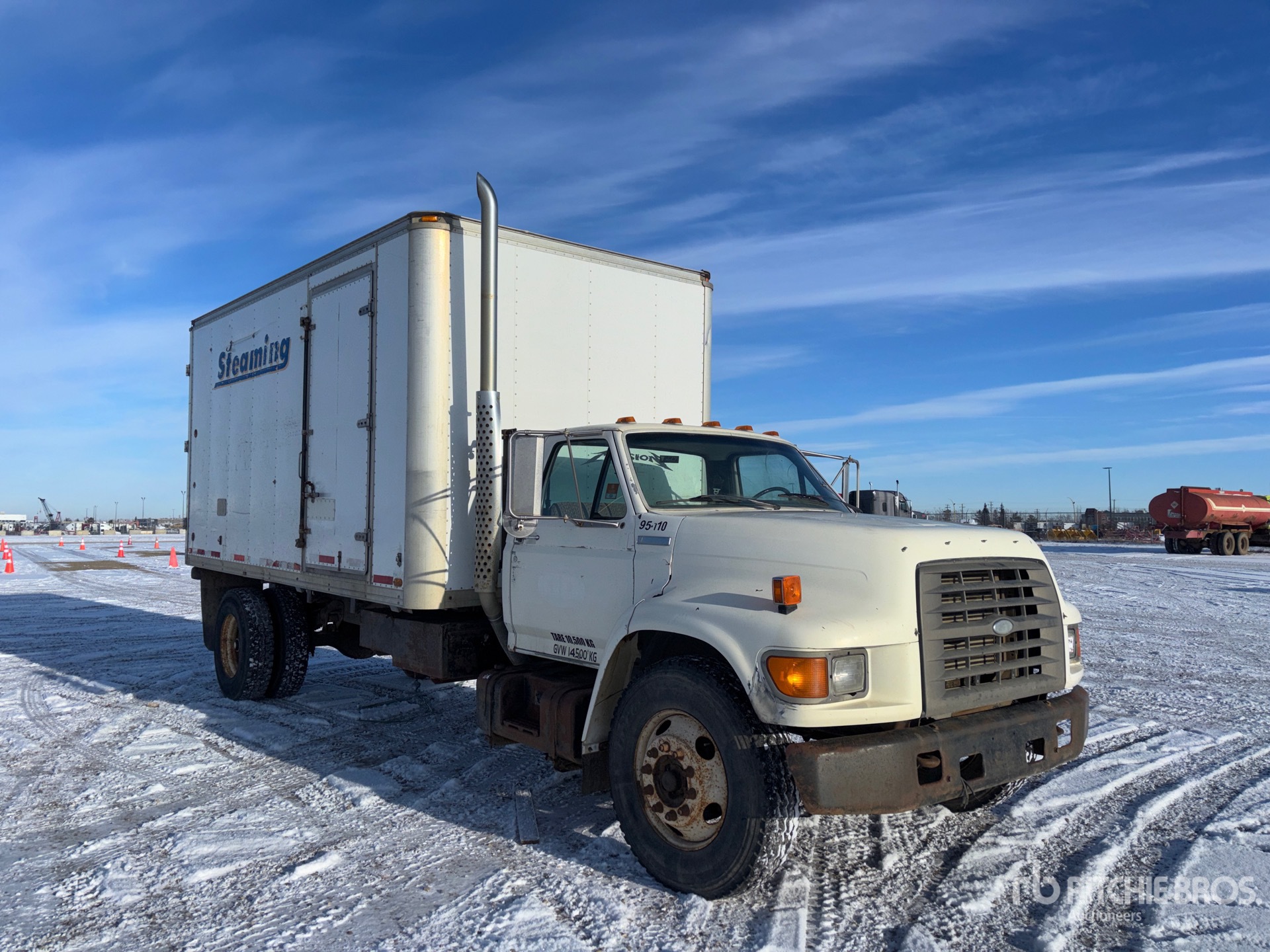Aspect général with Image, coin avant droit