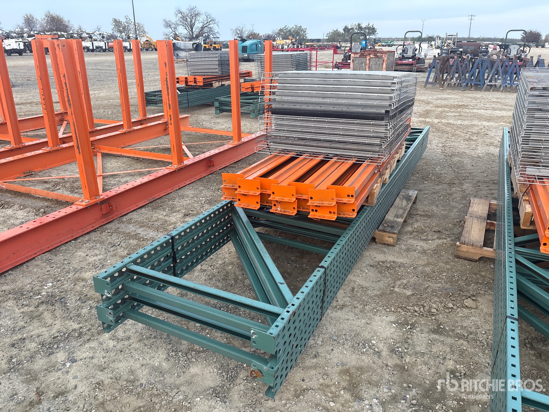 General Appearance with Foto, angolo anteriore sinistro