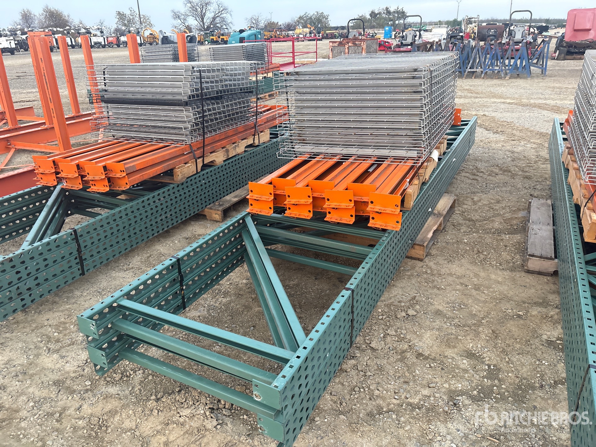 General Appearance with Foto, angolo anteriore sinistro