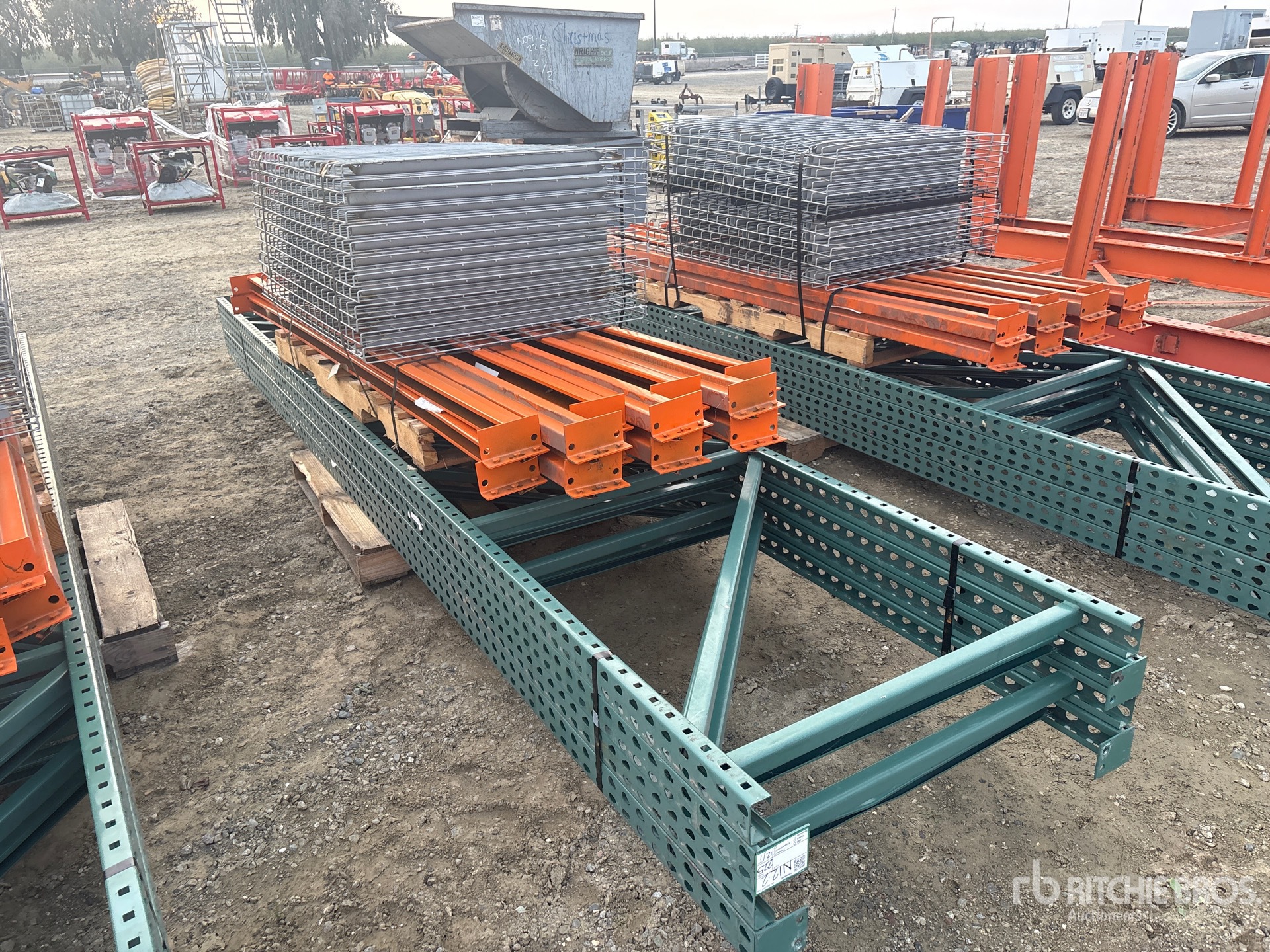 General Appearance with Foto, angolo posteriore sinistro