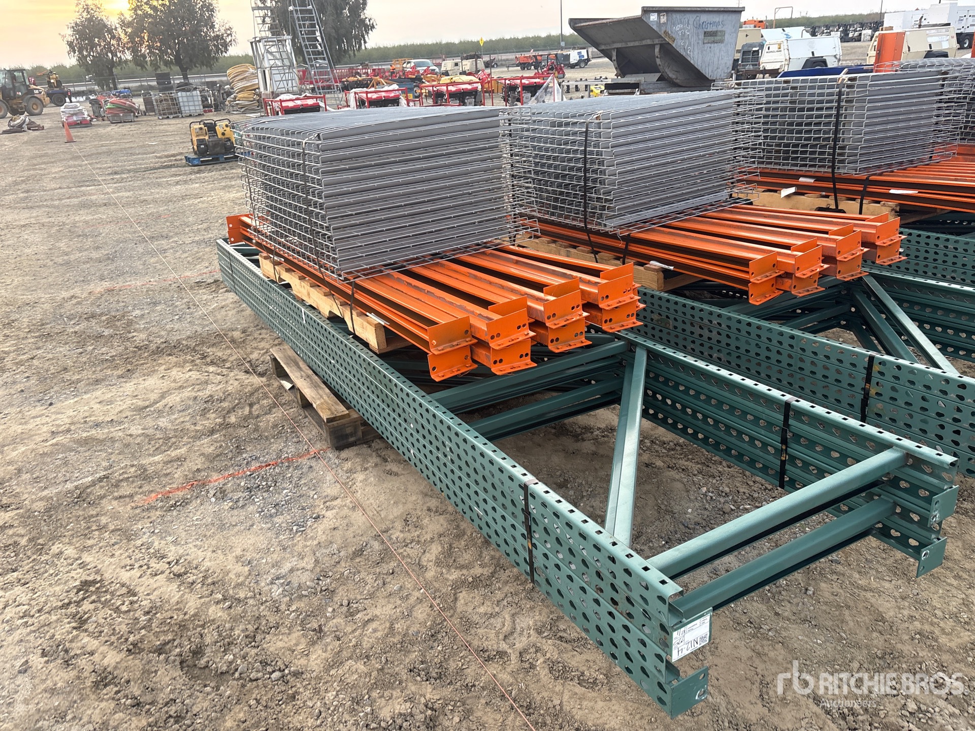 General Appearance with Foto, angolo posteriore sinistro