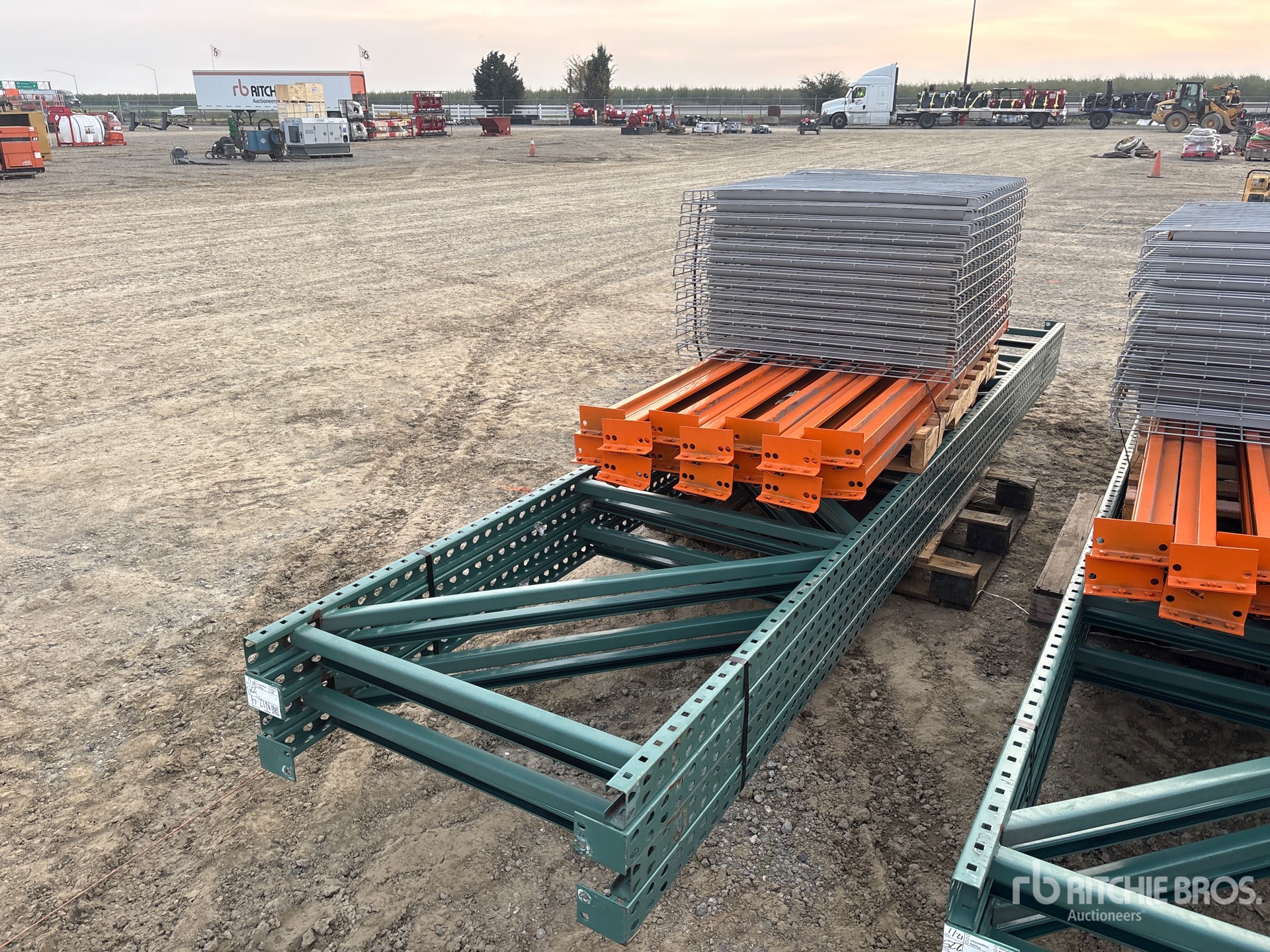 General Appearance with Foto, angolo anteriore sinistro